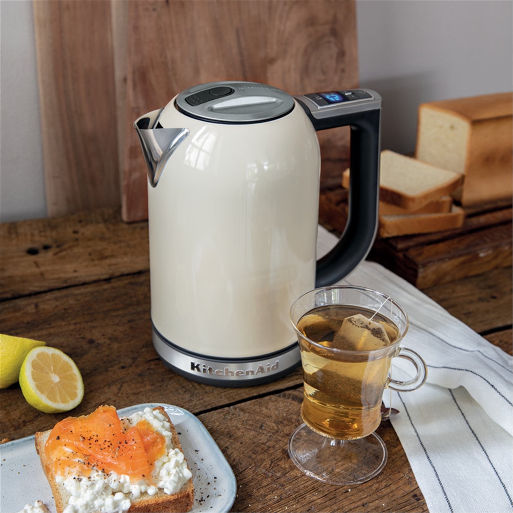 KitchenAid 1,7 L Su Isıtıcısı - 5KEK1722(5KEK1722EAC)Almond Cream 0 image