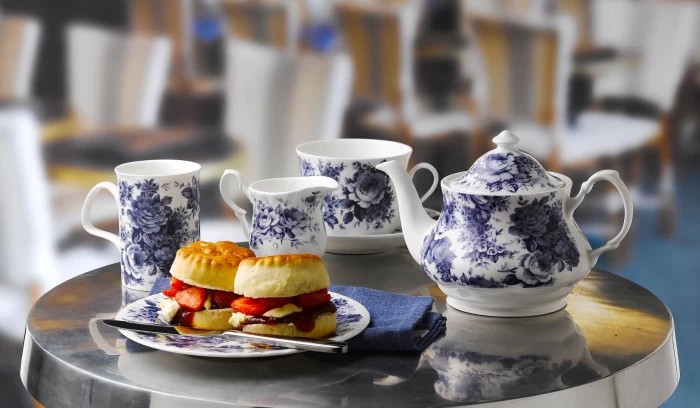 Roy Kirkham Blue Chintz Çay Fincanı 0 image