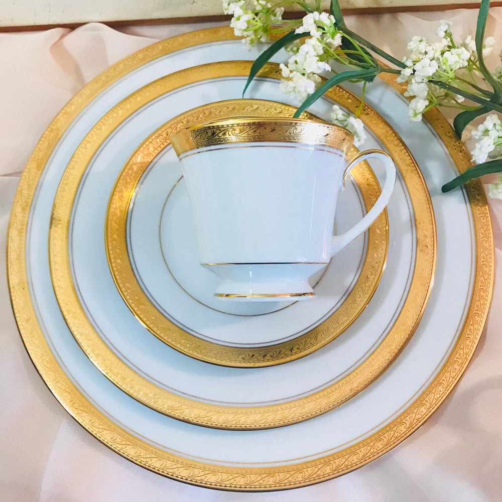 Noritake Crestwood Gold 83 Parça Yemek Takımı 0 image