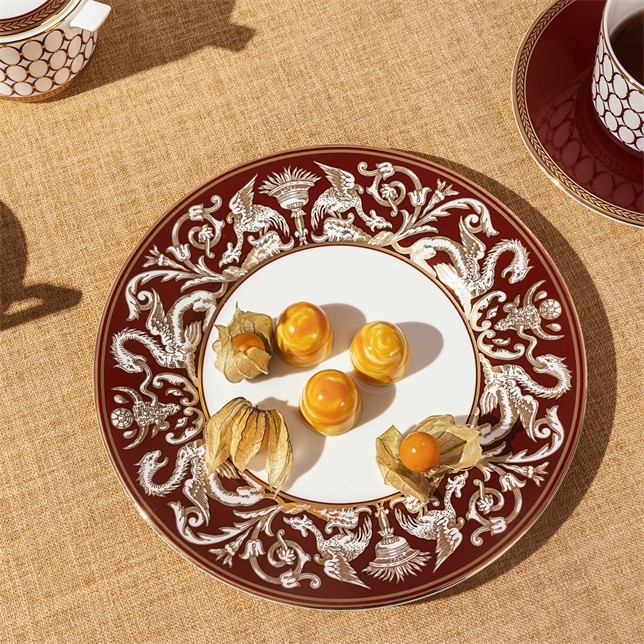 WEDGWOOD Renaissance Red 51 Parça Yemek Takımı 0 image