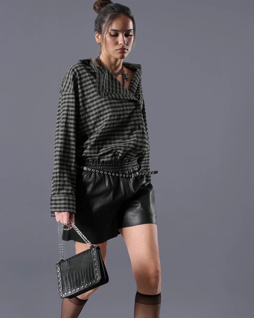 EKOSELİ ASİMETRİK YAKA KADIN GÖMLEK