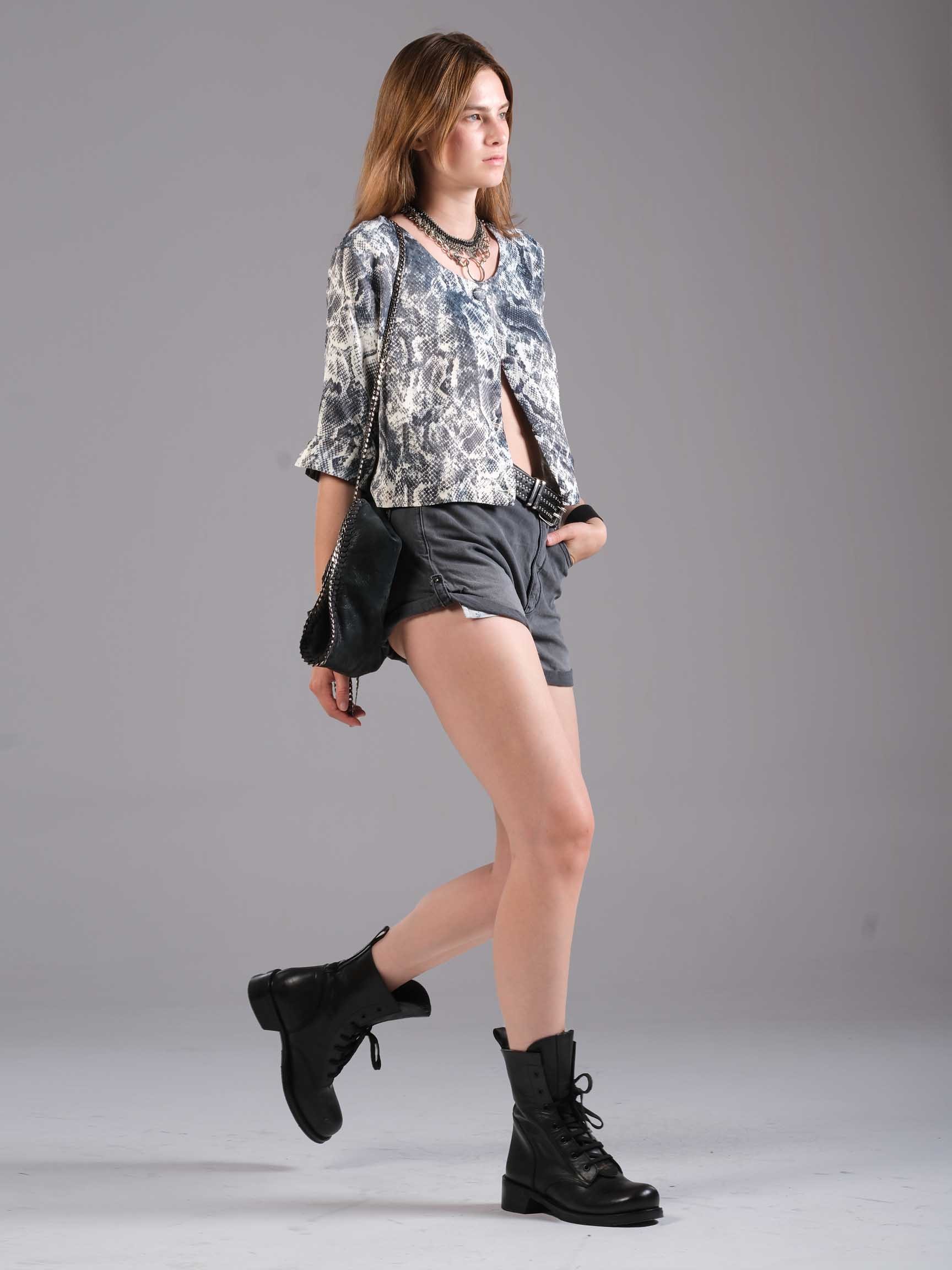 APOLETLİ KADIN DENIM ŞORT