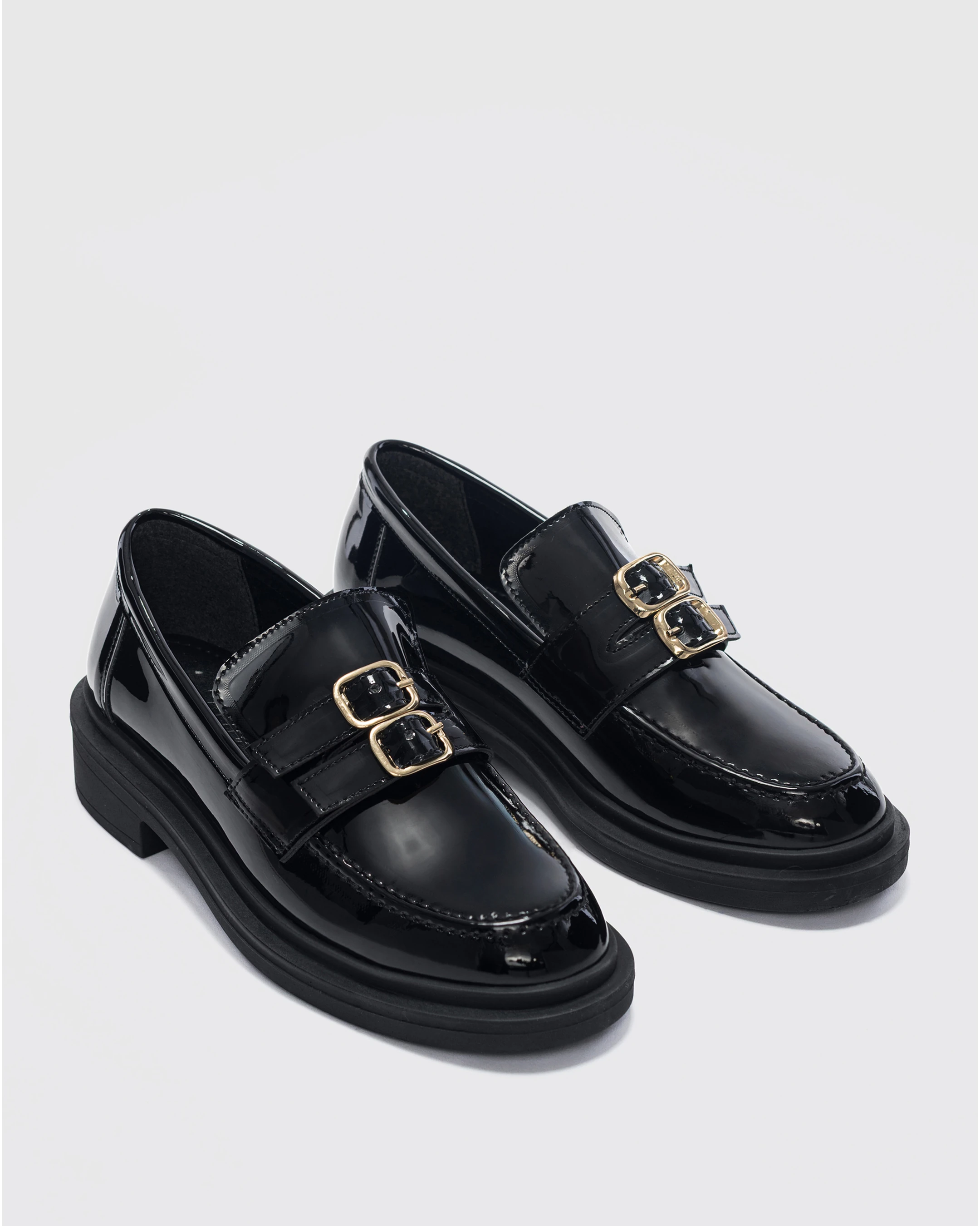 Beyaz Fon Ayakkabı Ürün Çekimi