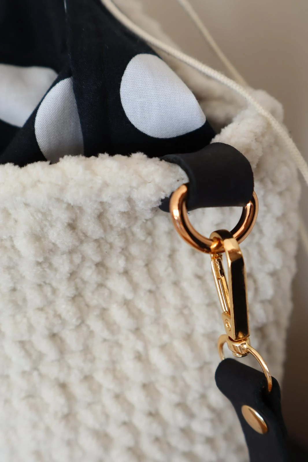 WINNER Soft – Siyah Puantiye Kese