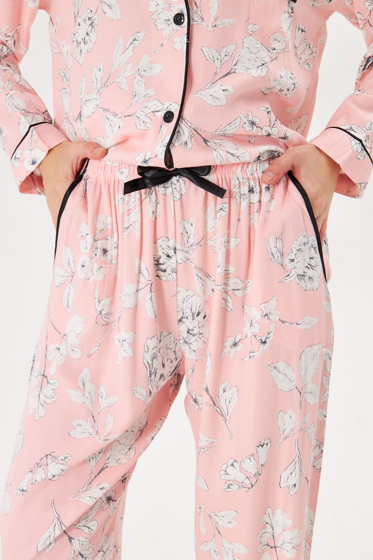 Lara Pink Flower Premium %100 Pamuk Saten Uzun Kollu Pijama Takımı
