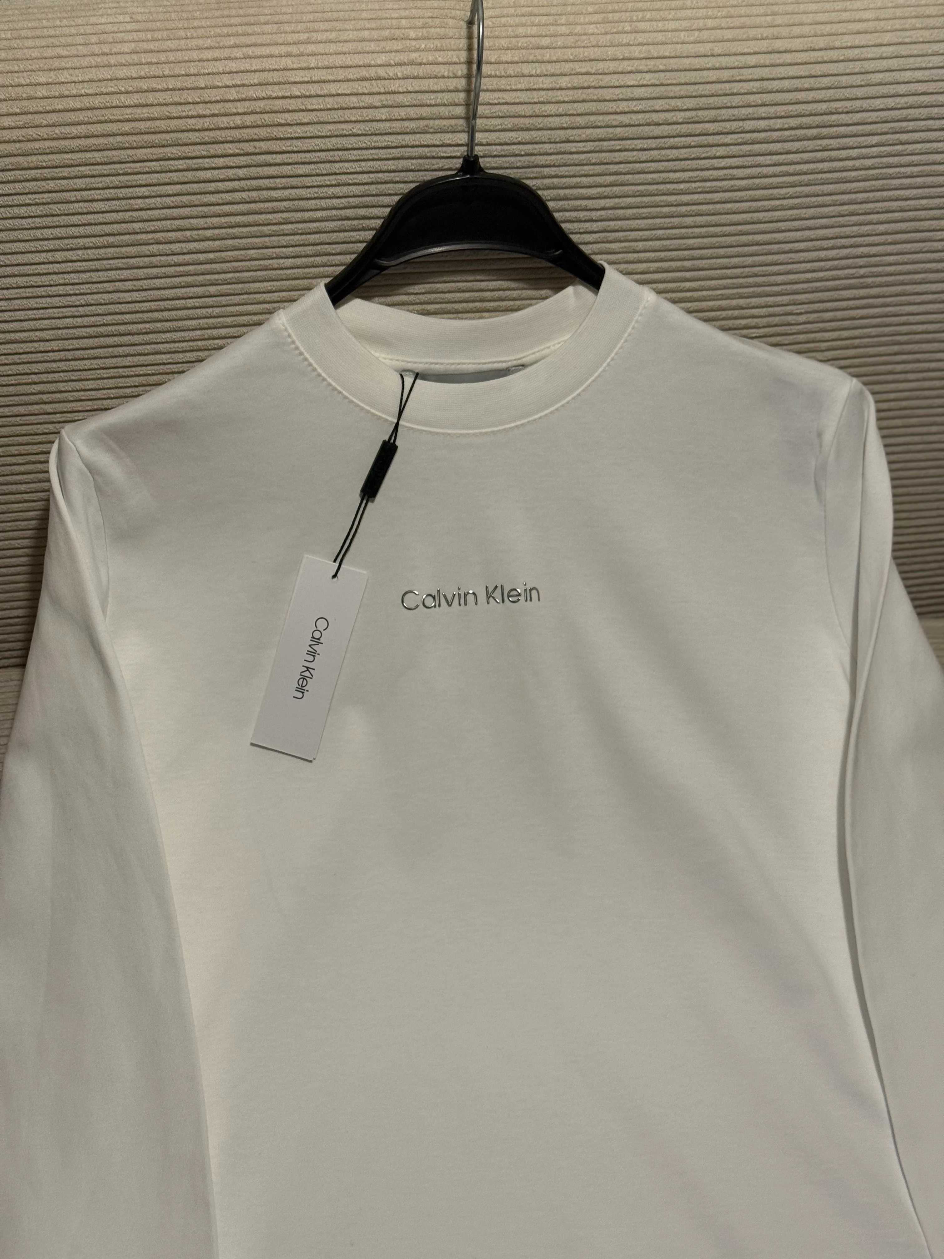 Kabartmalı Logo Sweatshirt