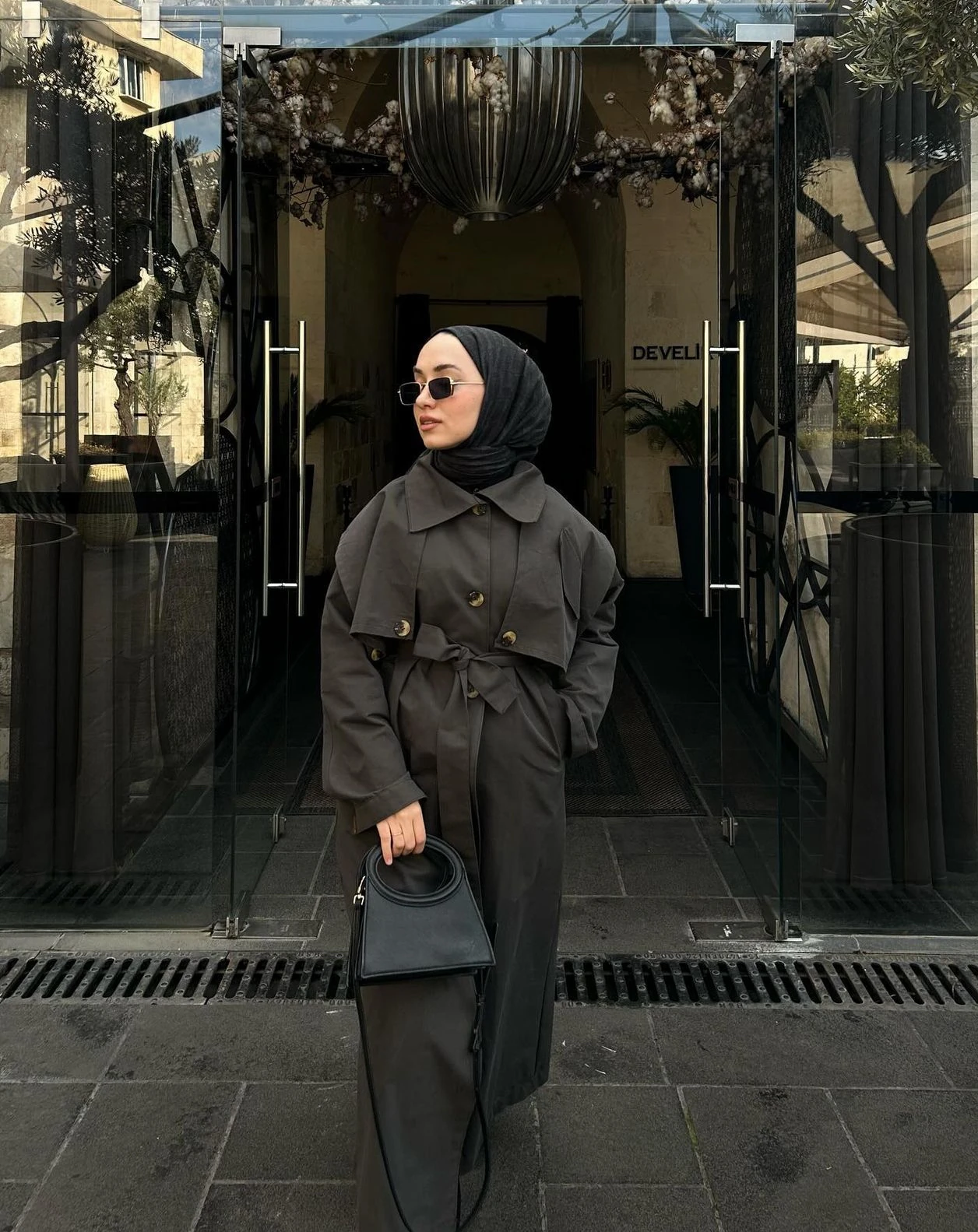 Apoletli trençkot - koyu vizon