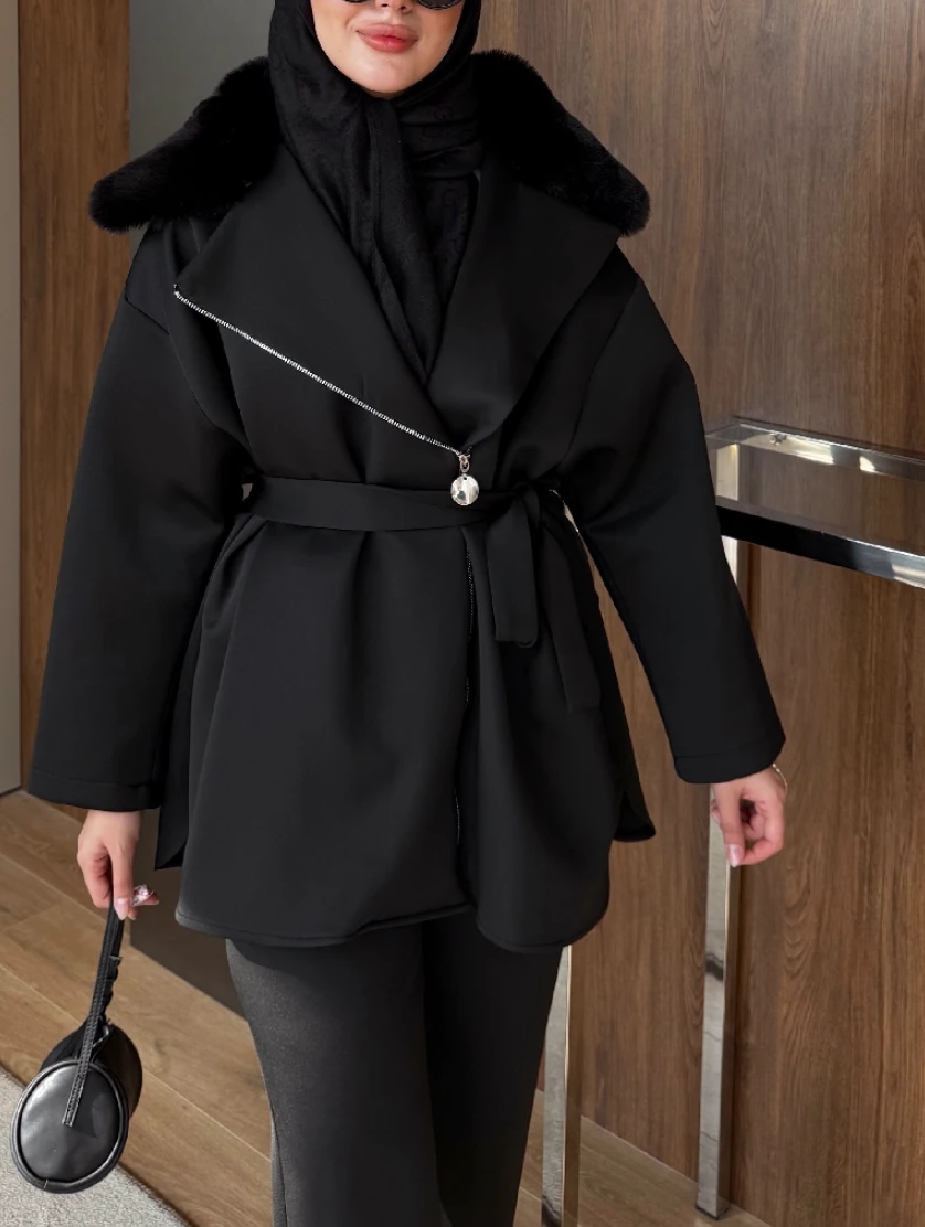 Yakası Kürklü Scuba Takım - Siyah