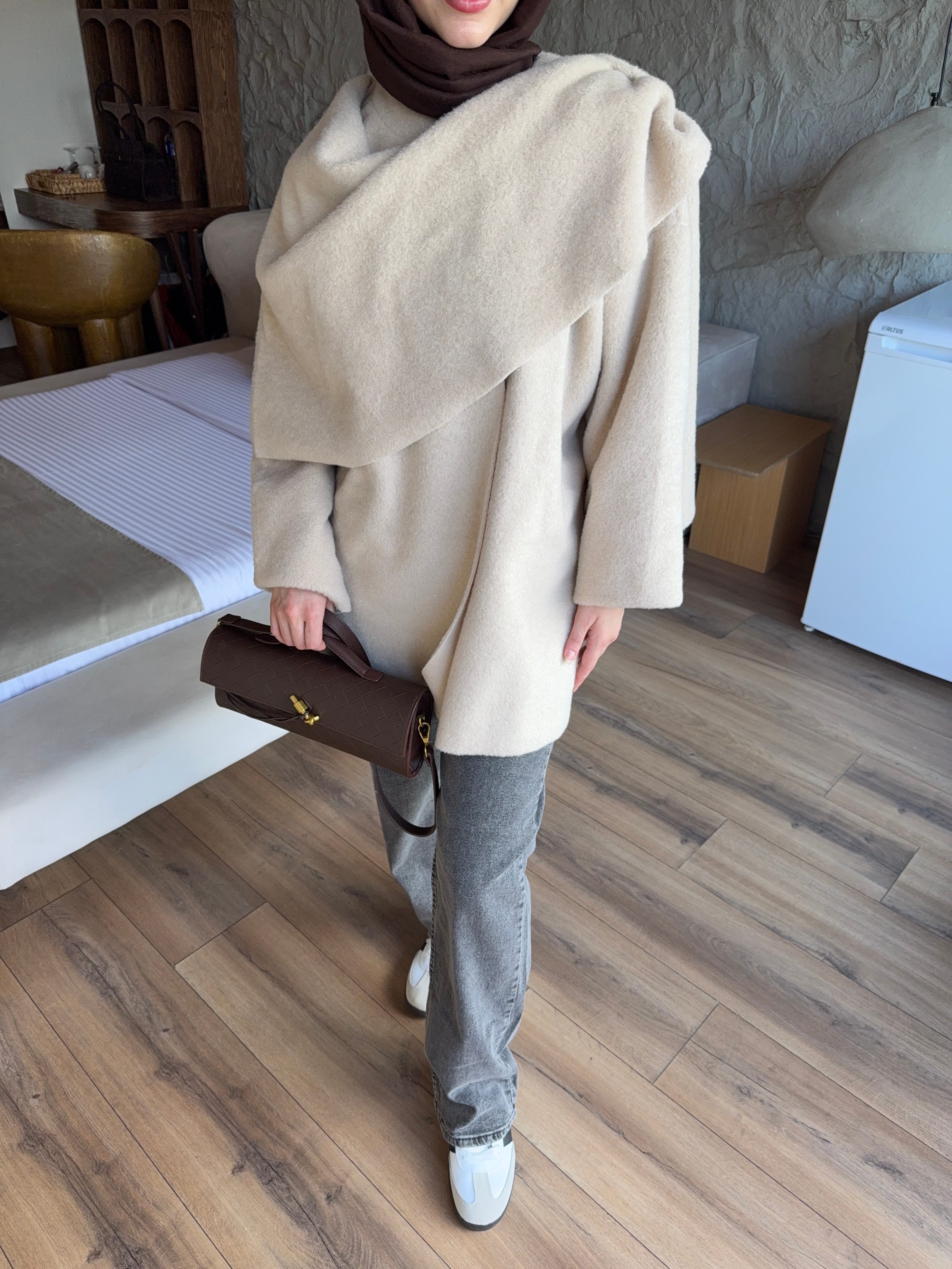 Peluş Atkılı Kaban