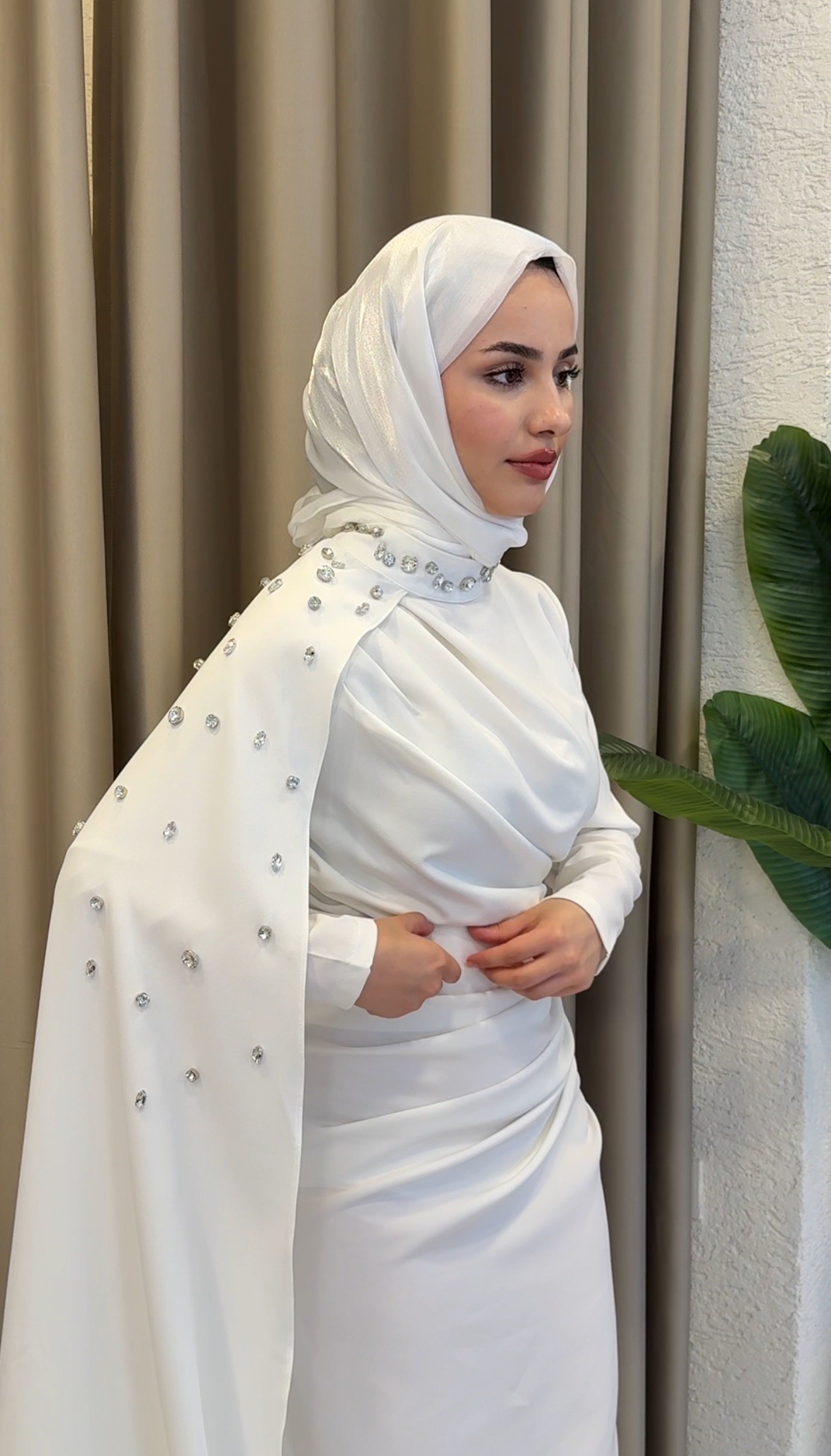 Valentin Taşlı Elbise - Beyaz