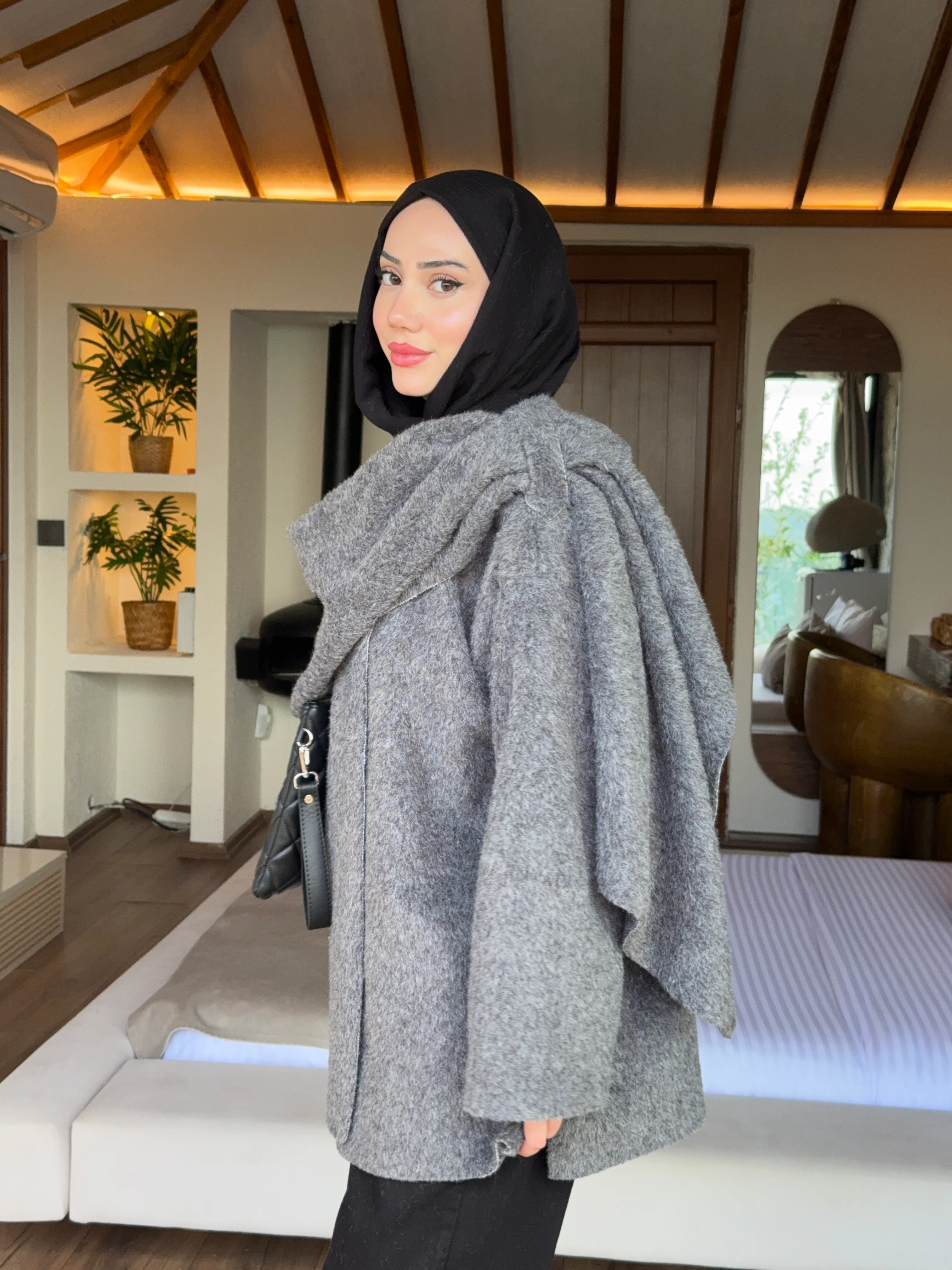 Peluş Atkılı Kaban - Gri