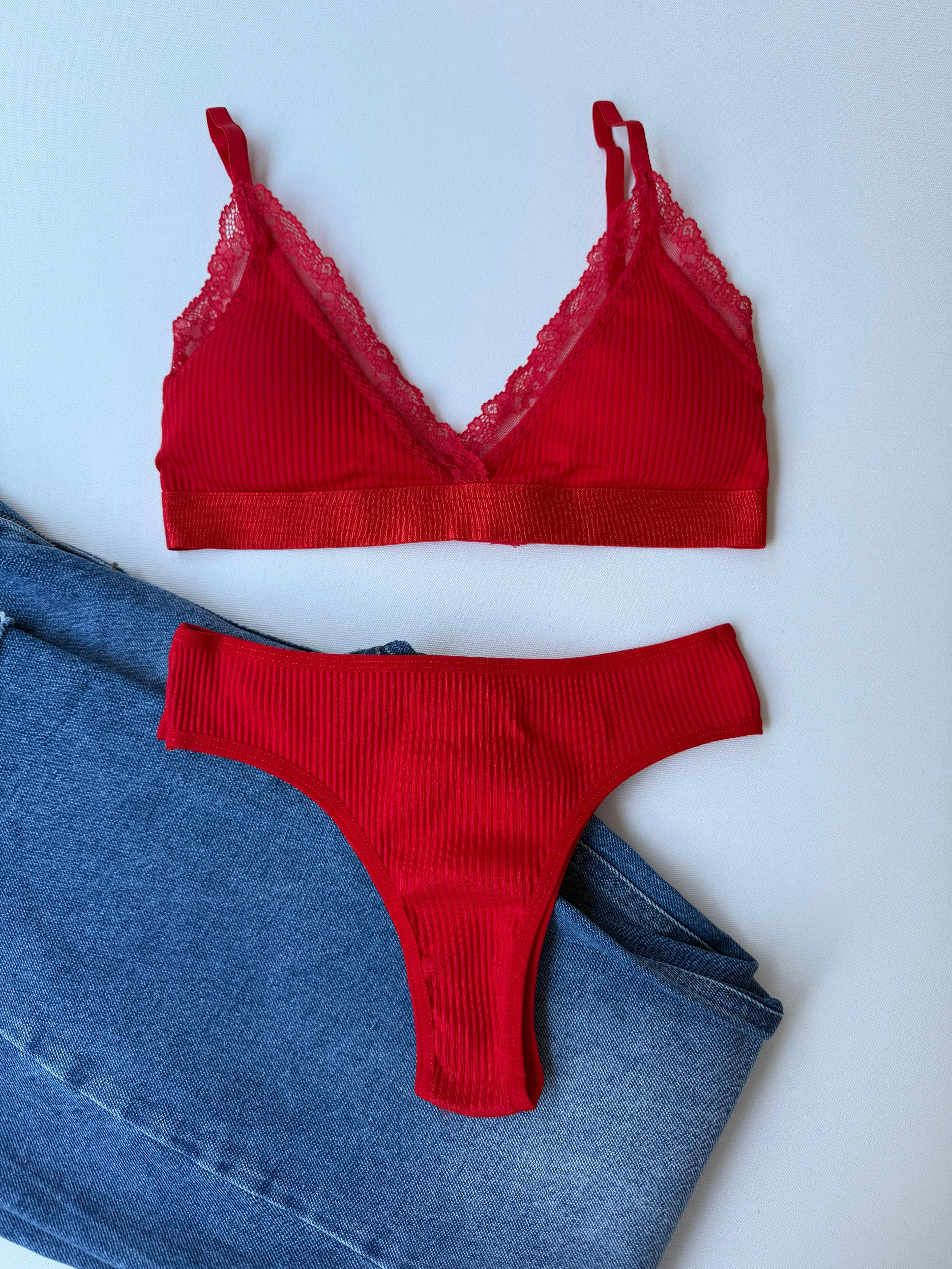 Göğüs Pedli Fitiili Bralet Takım - Kırmızı