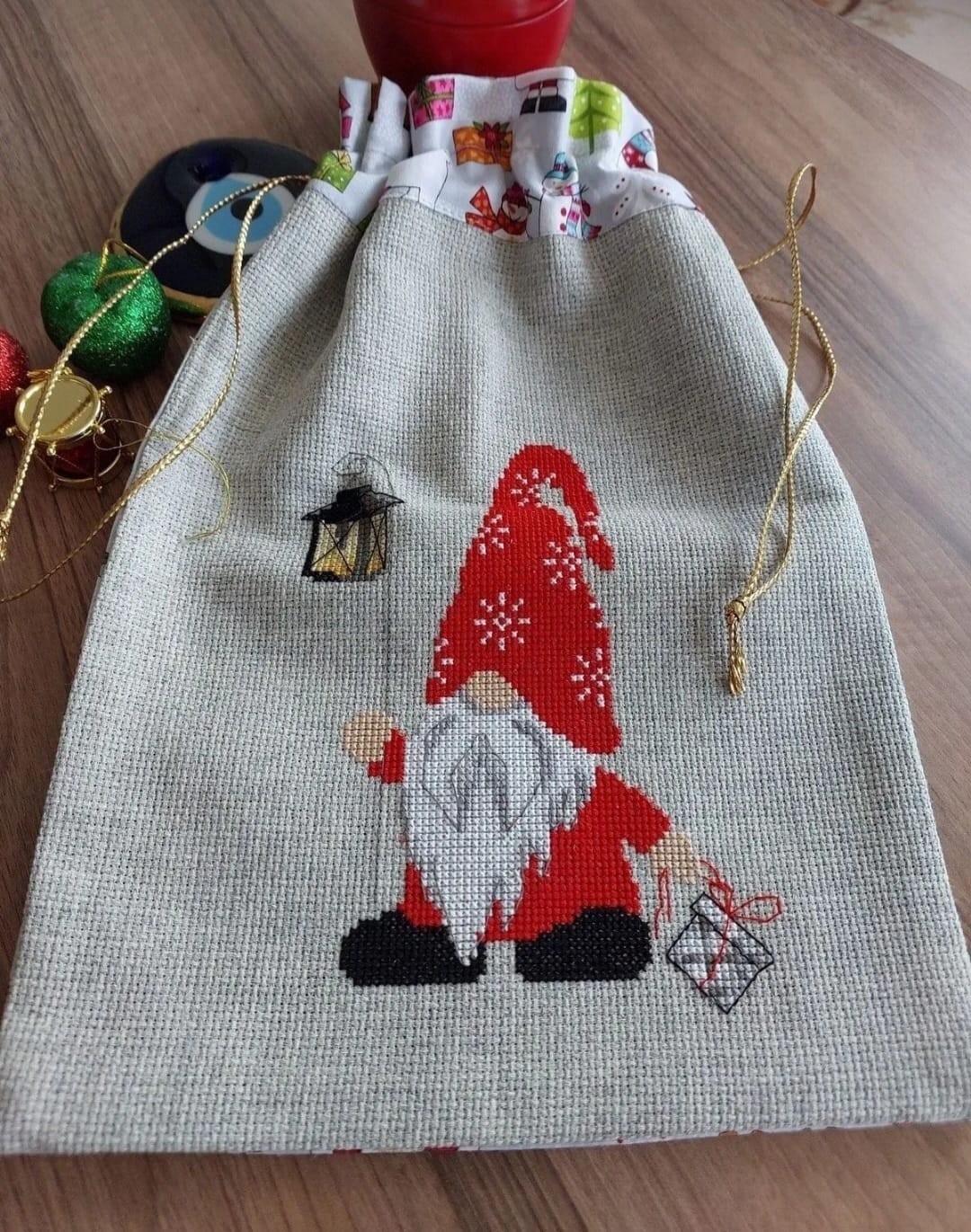 Kanaviçe İşli Noel Kesesi