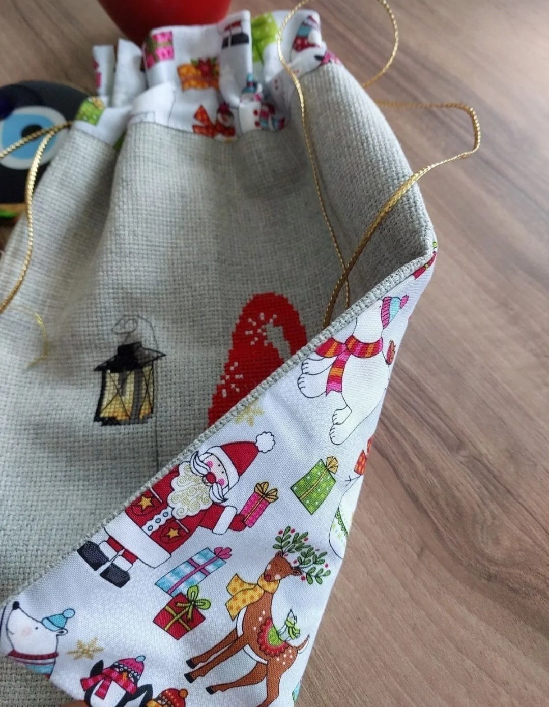 Kanaviçe İşli Noel Kesesi
