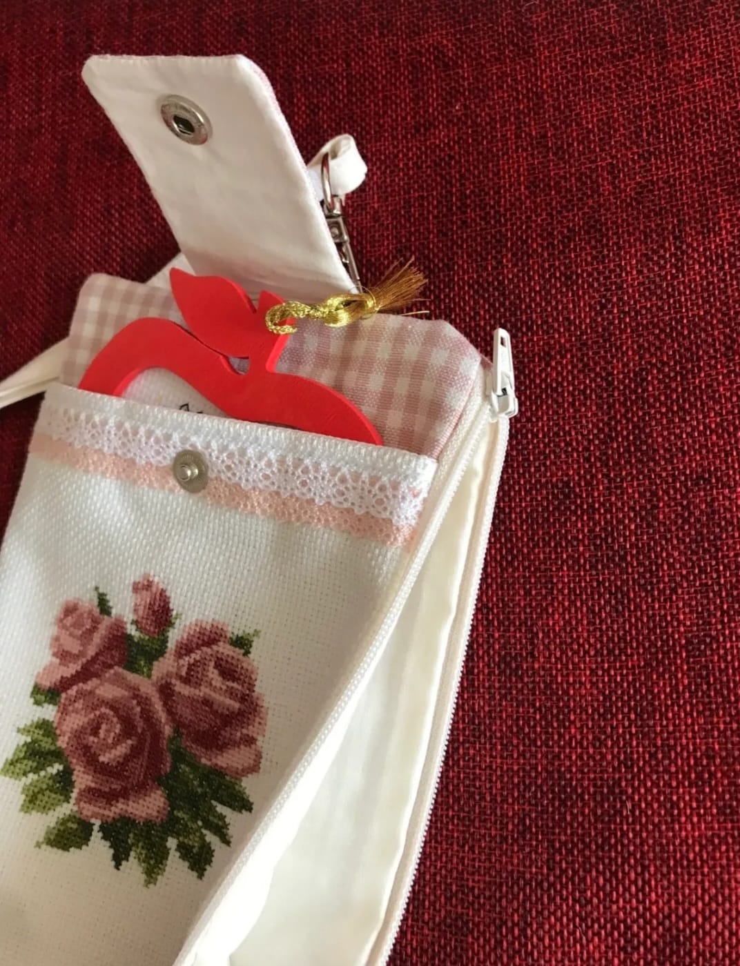 Gözlük ve Telefon Çantası