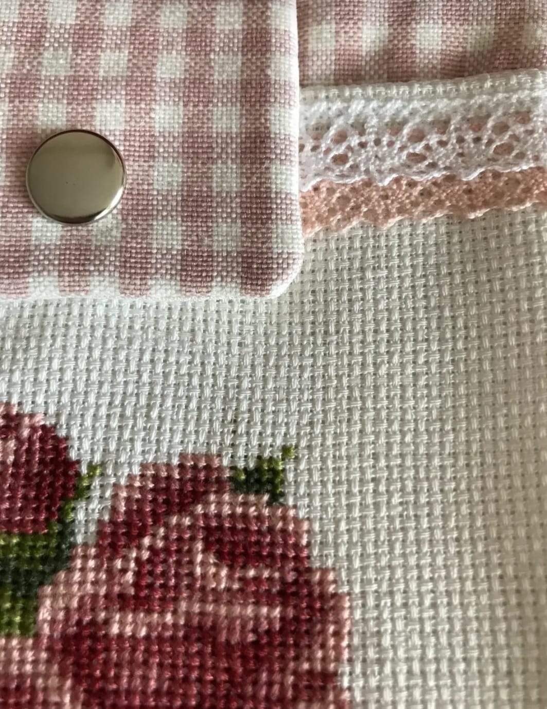 Gözlük ve Telefon Çantası