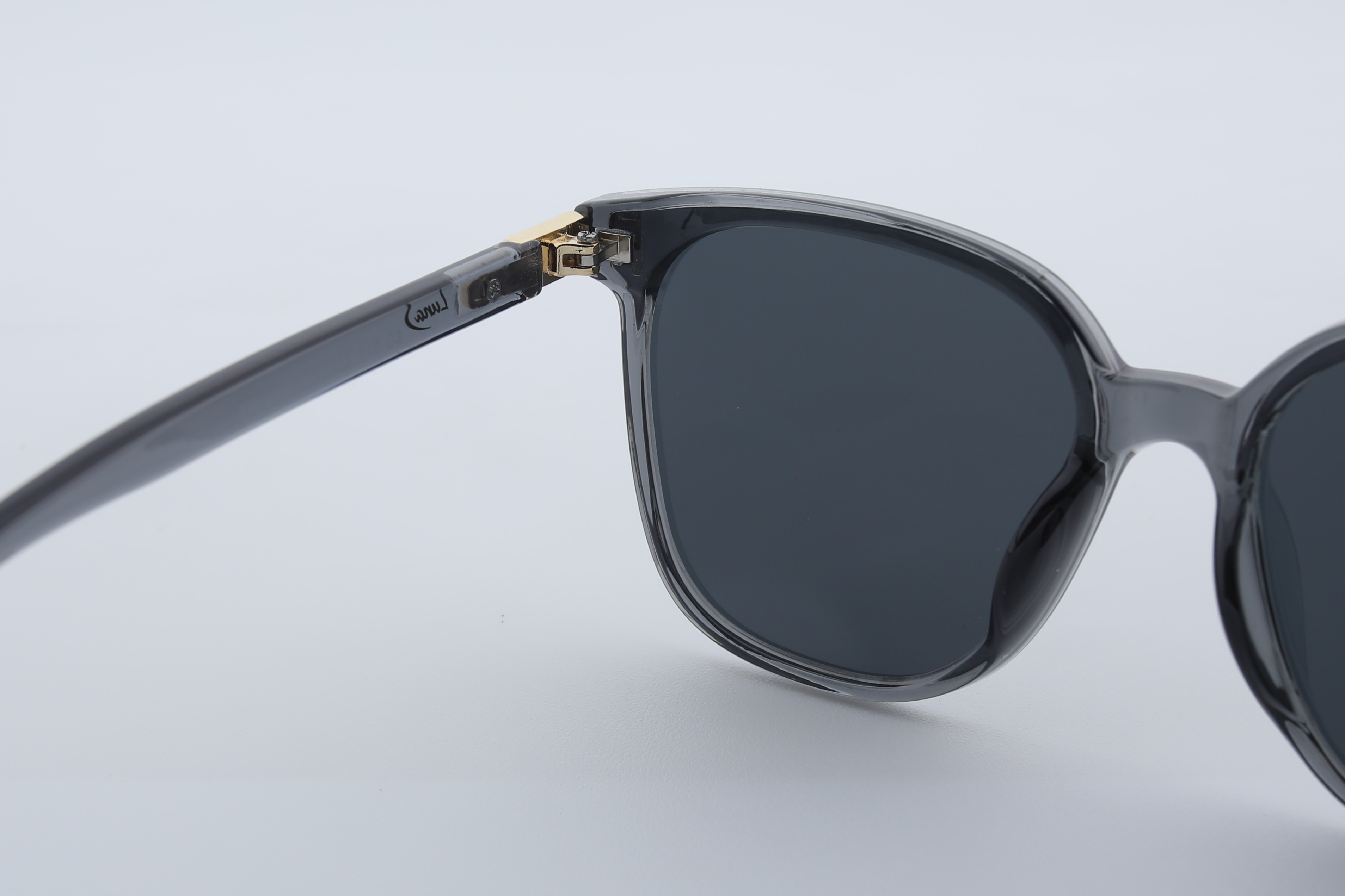 Uzayy Eyewear Luna Grace – Kadın Güneş Gözlüğü | Gri TR90 UV400
