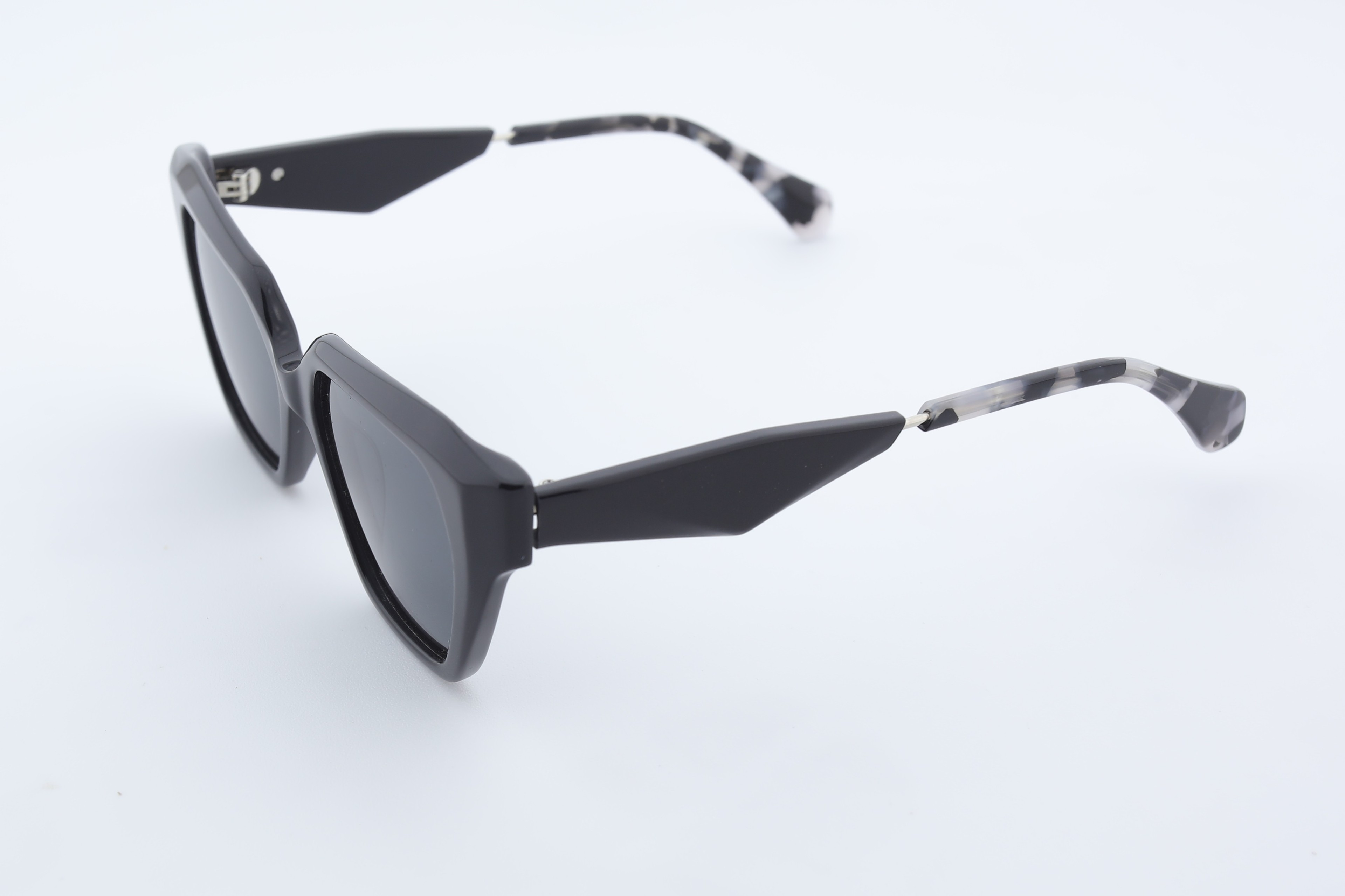 Uzayy Eyewear Anatolian Spirit: Nyx – Kadın Güneş Gözlüğü | Siyah Asetat Luxury UV400