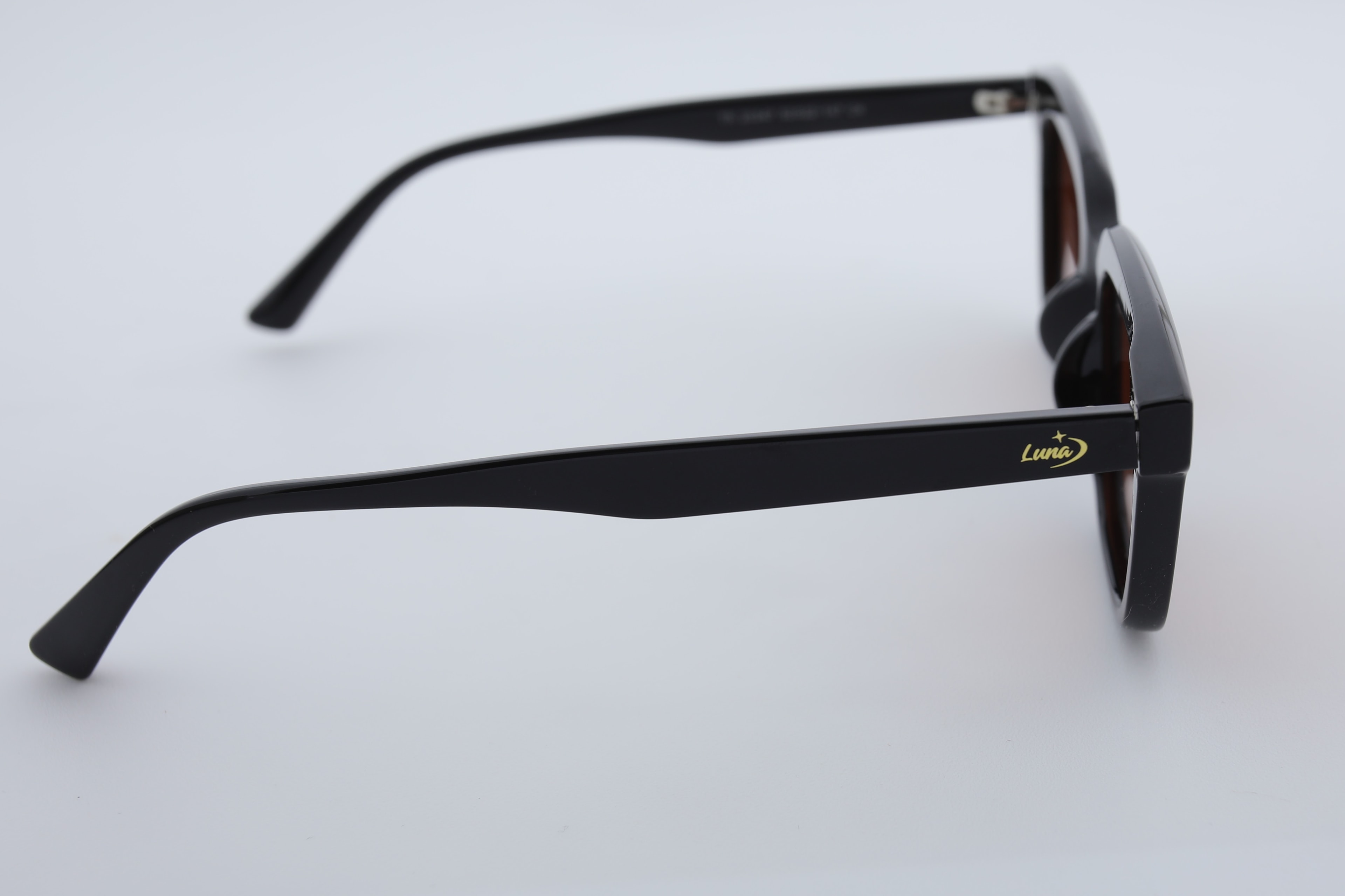 Uzayy Eyewear Luna Sienna – Kadın Güneş Gözlüğü | Siyah TR90 Çerçeve, Kahverengi UV400 Lens, Orijinal