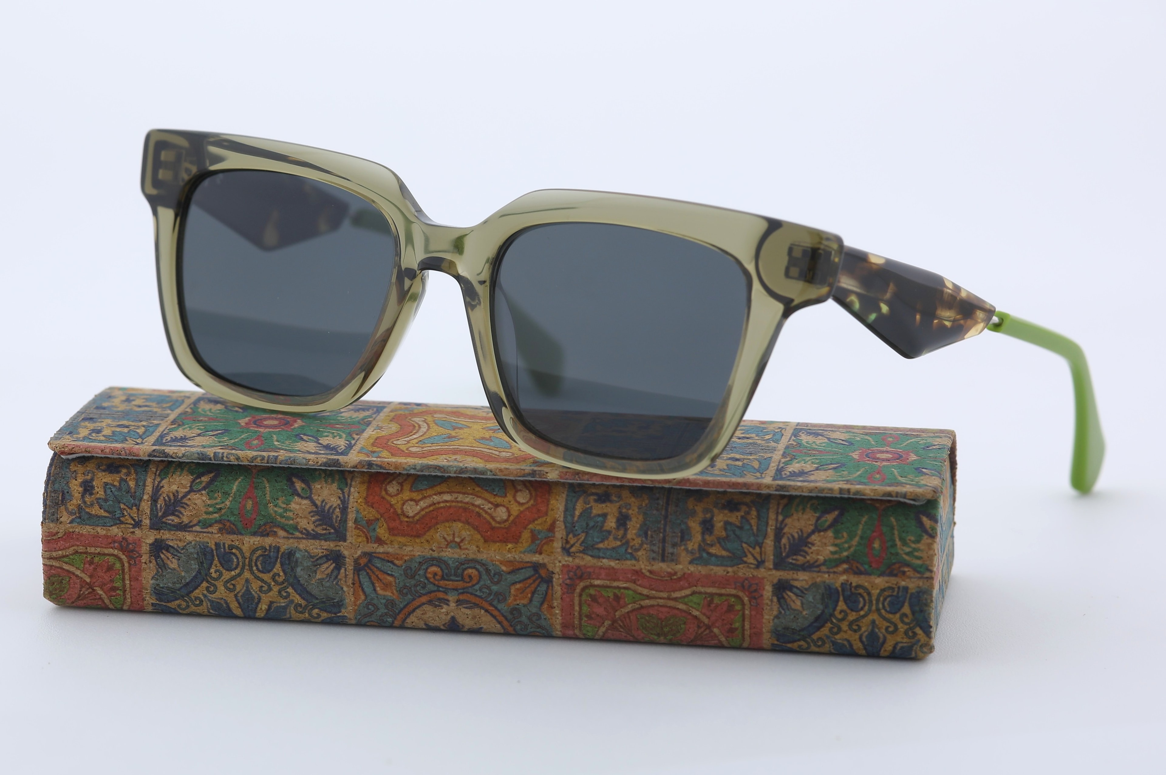 Uzayy Eyewear Anatolian Spirit Kybele – Kadın Güneş Gözlüğü | Yeşil Asetat Çerçeve, UV400 Lens, Luxury