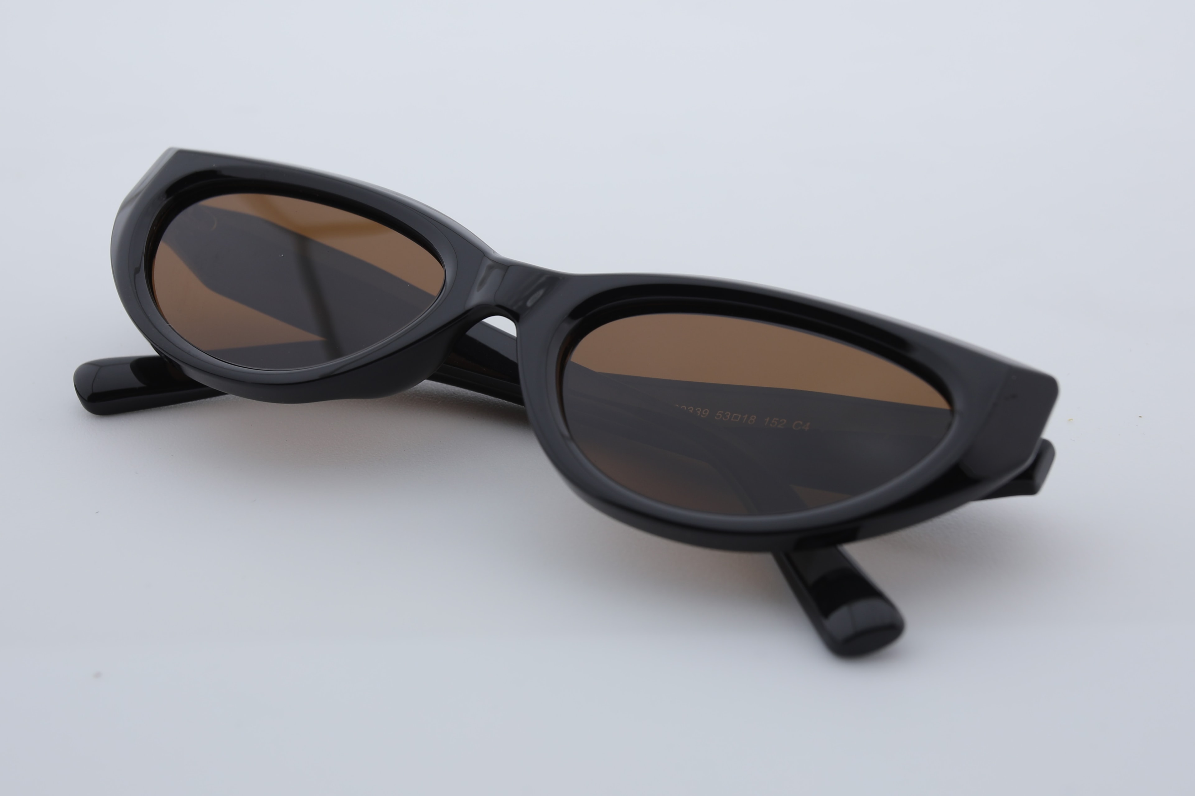 Uzayy Eyewear Luna Havana – Kadın Güneş Gözlüğü | Siyah TR90 Cat-Eye Çerçeve, Kahverengi UV400 Lens, Orijinal