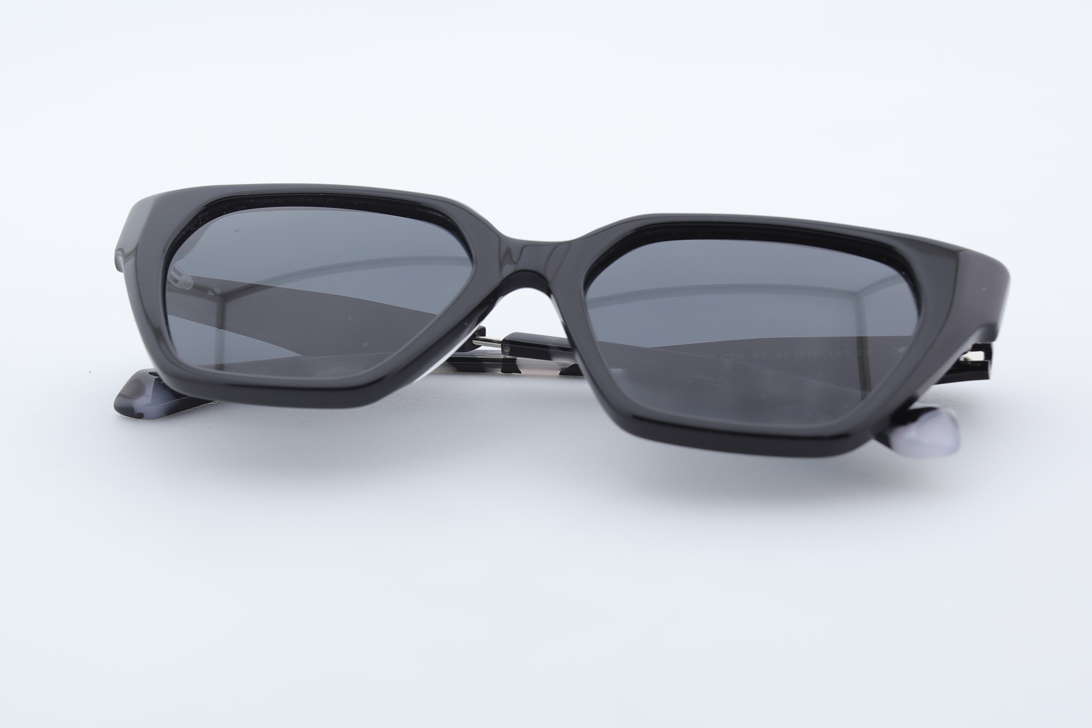 Uzayy Eyewear Anatolian Spirit: Nyx – Kadın Güneş Gözlüğü | Siyah Asetat Luxury UV400