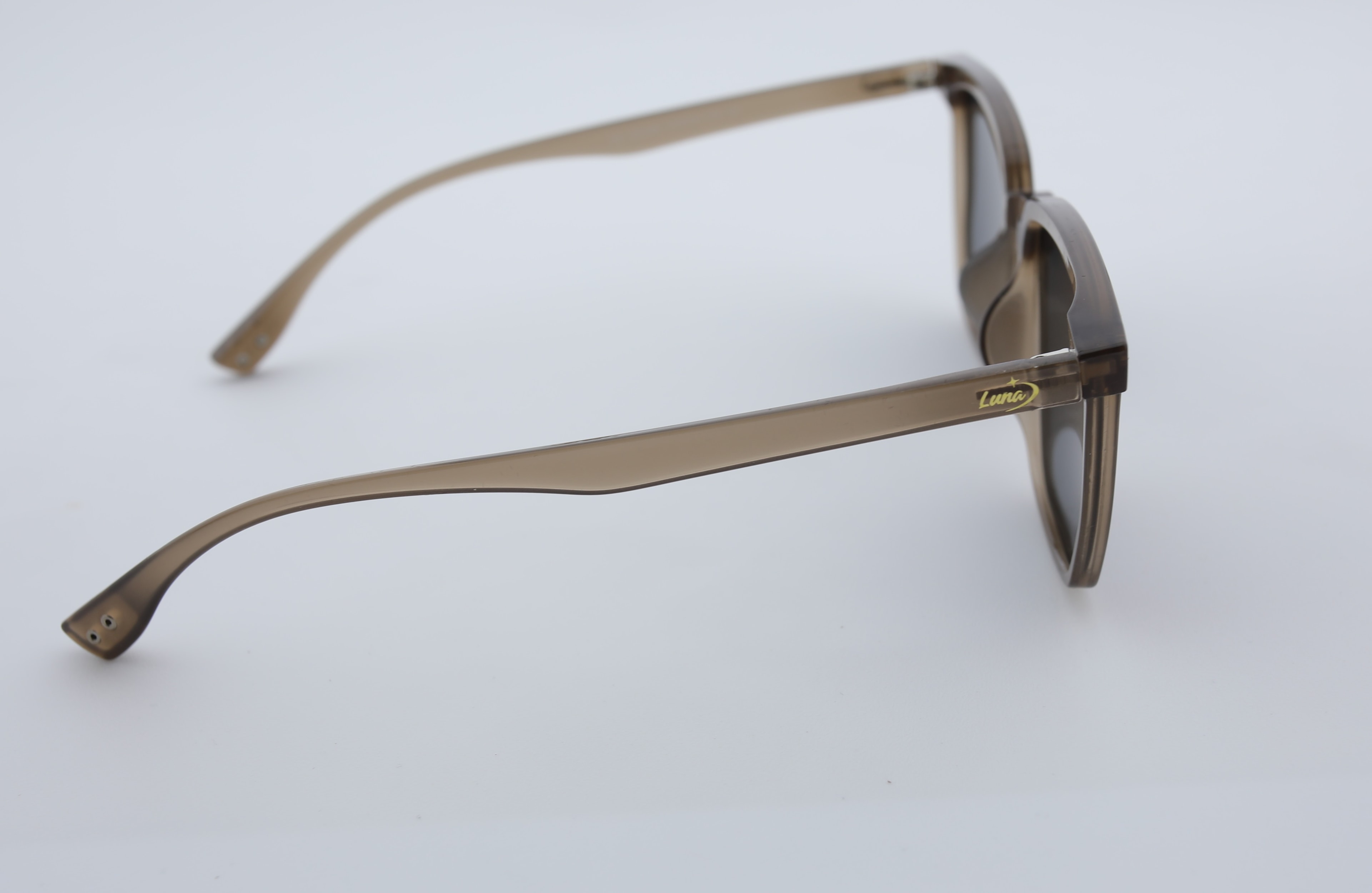 Uzayy Eyewear Luna Classic Terra – Unisex Güneş Gözlüğü | Şeffaf Kahverengi TR90 Çerçeve, UV400 Lens, Orijinal