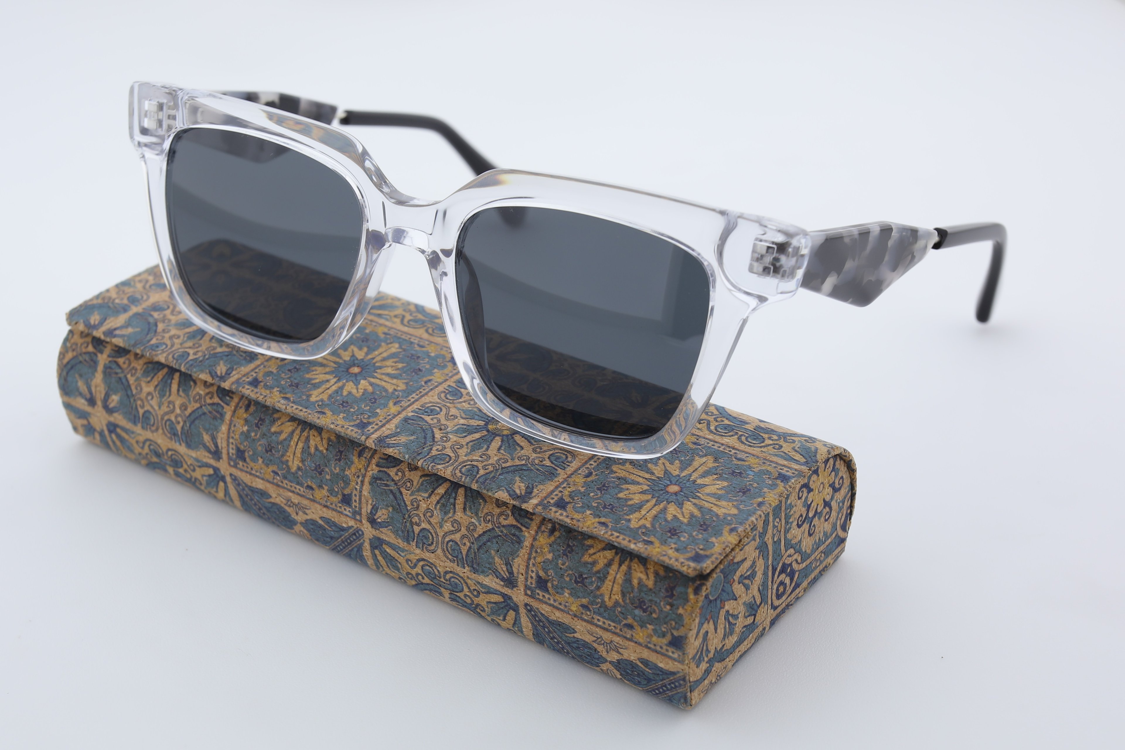 Uzayy Eyewear Anatolian Spirit: Seora – Kadın Güneş Gözlüğü | Şeffaf Asetat UV400 Luxury