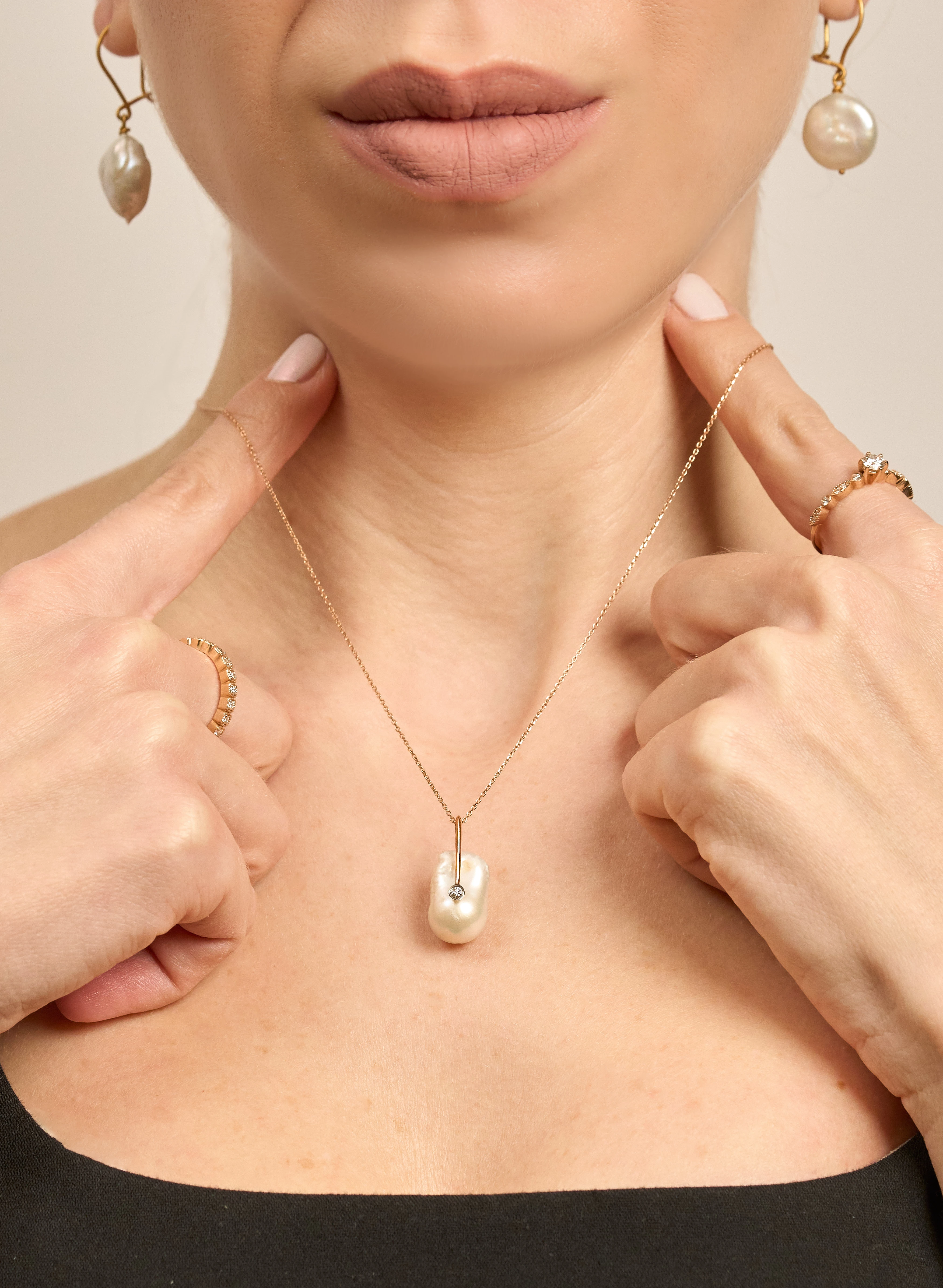 Pırlanta Detaylı Barok İnci Kolye 