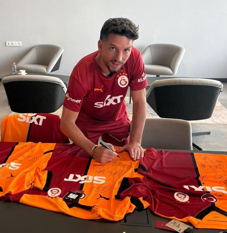 Dries Mertens Signed Galatasaray 5 Star Jersey