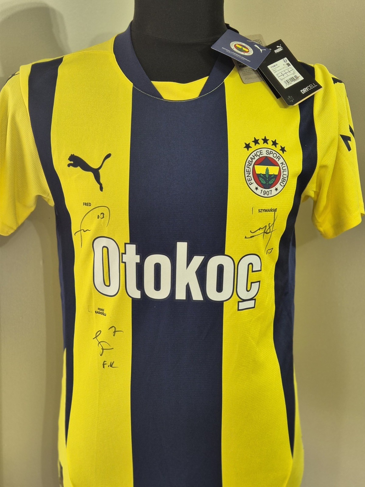 3 Football Players Signed Fenerbahçe Jersey