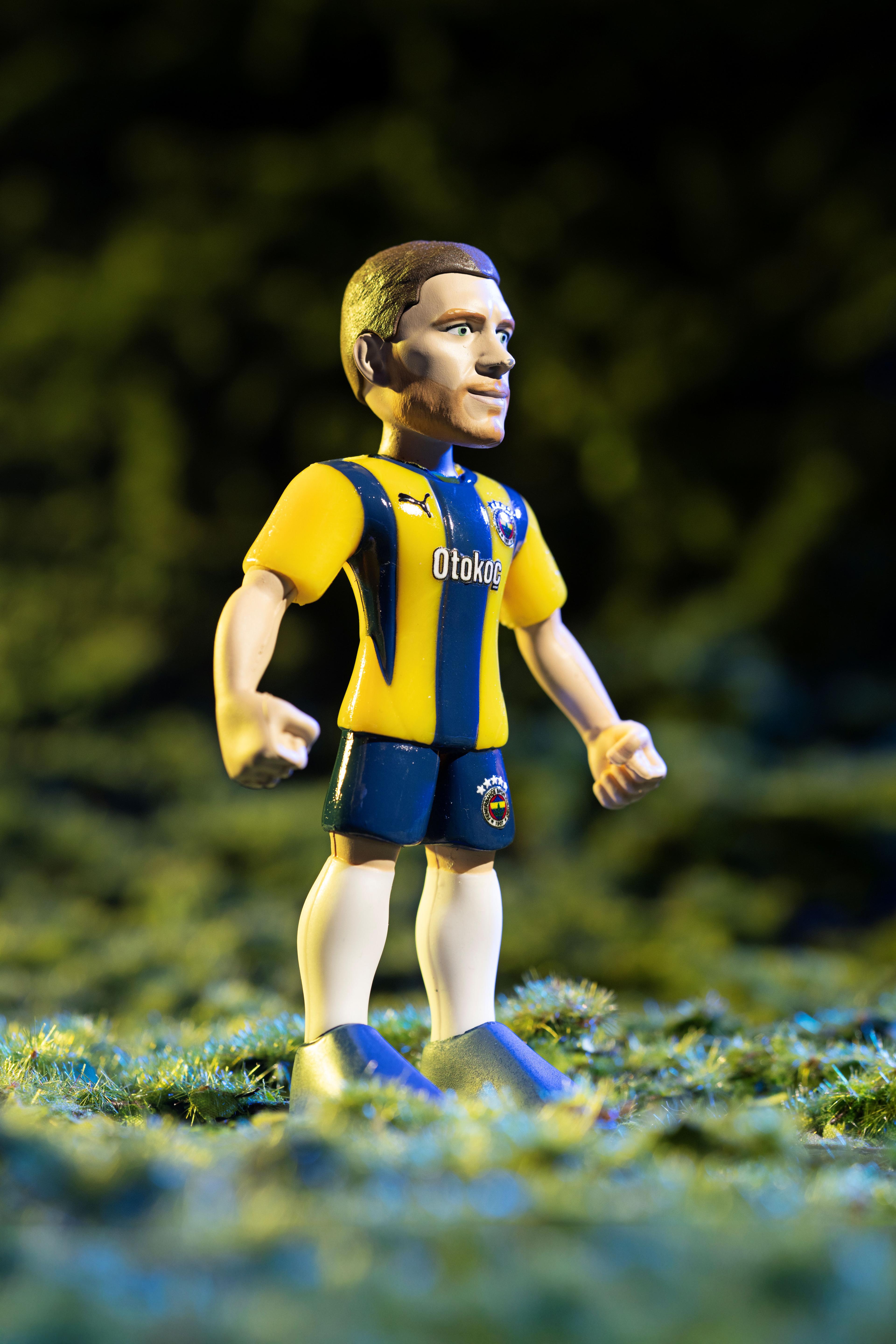 Edin Dzeko Futbolcu Figürü