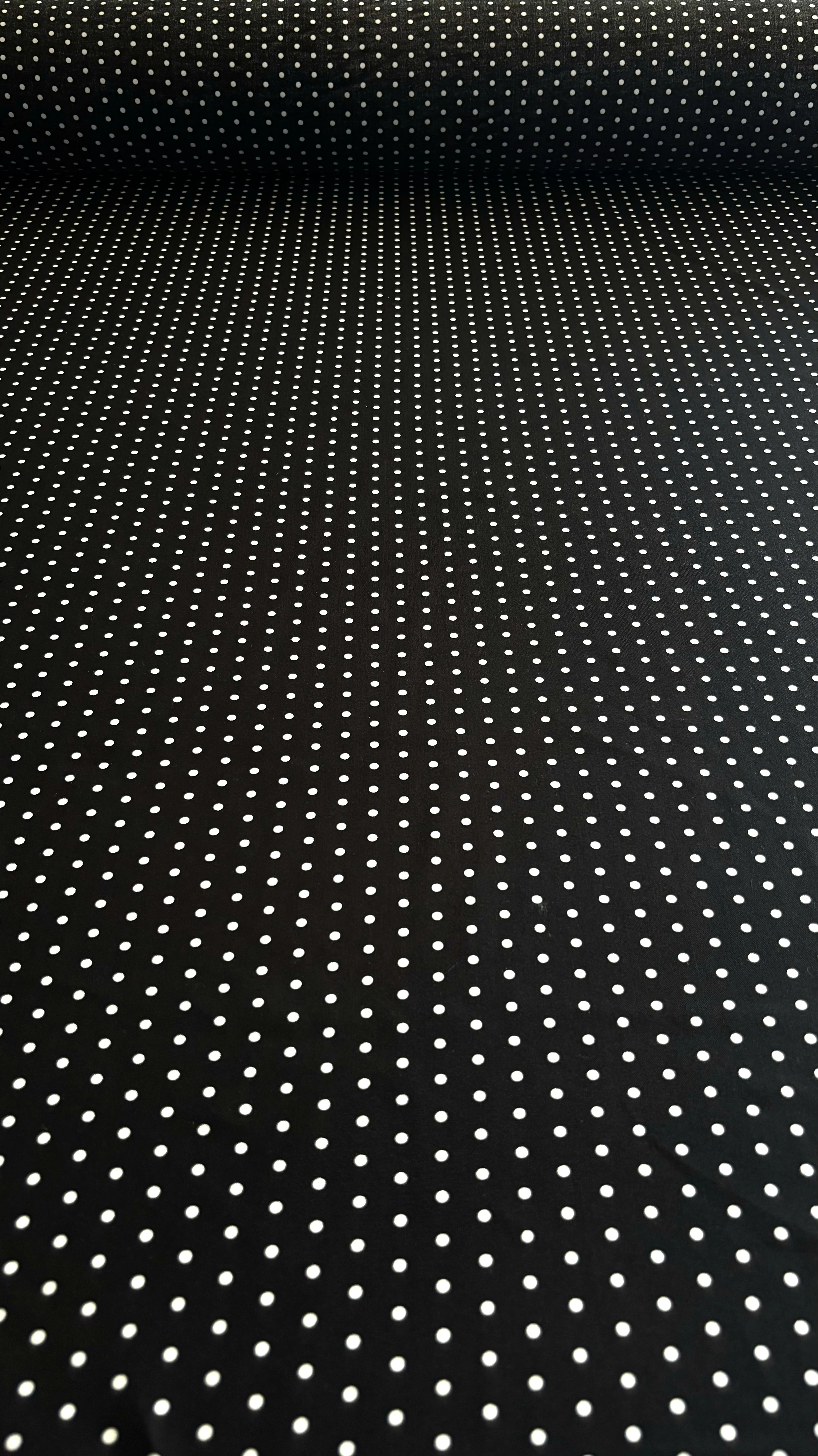 150*100 Puantiyeli Viskon Kumaş Elbiselik , Şalvarlık , Eteklik , Bluz Ve Gömleklik Dökümlü Pamuklu