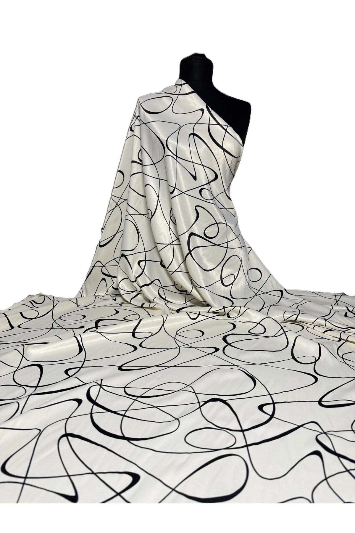 En150 Çift En Mevsimlik Siyah Renk Elbiselik Saten Kumaş