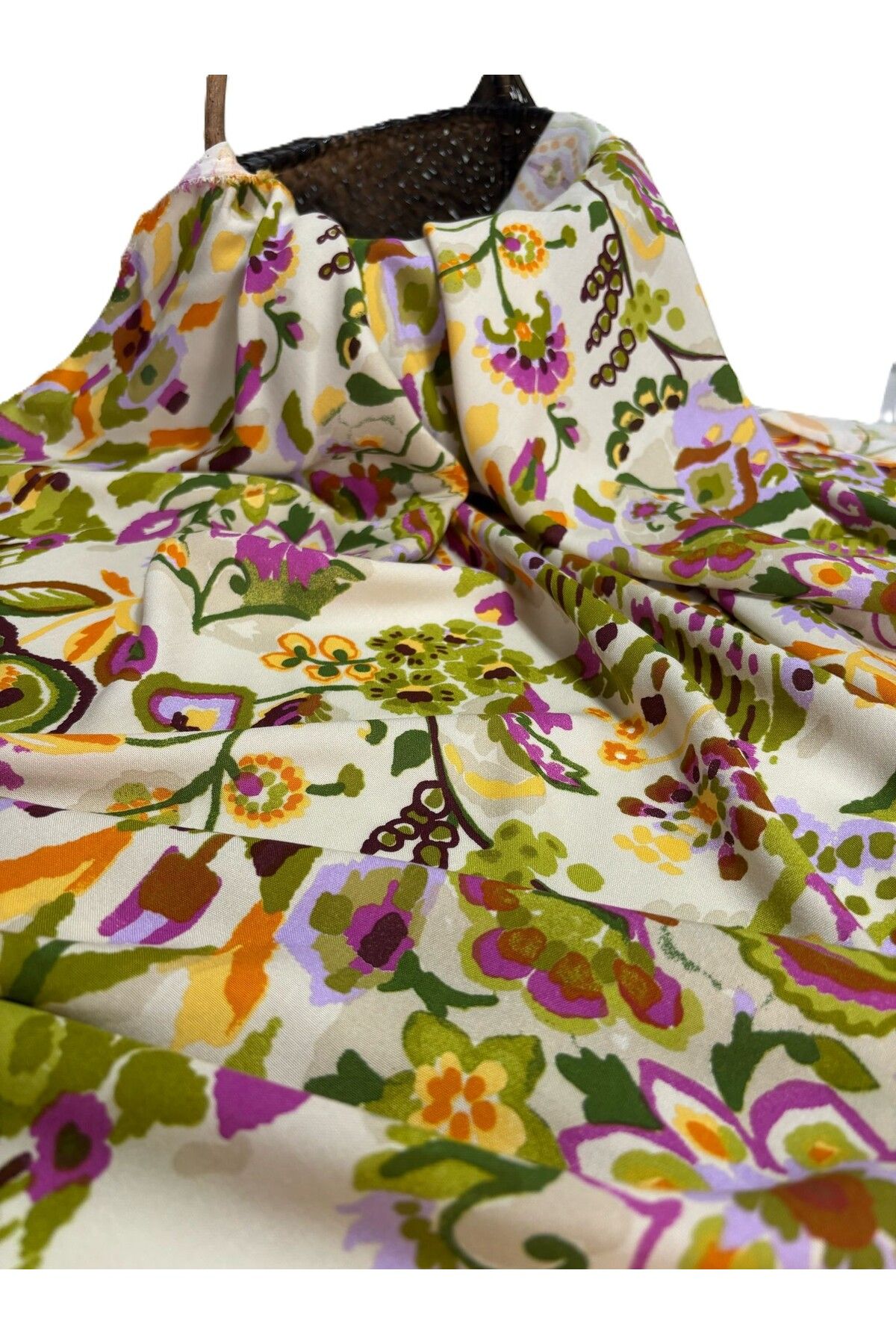 En150 X100 Renkli Pamuk Viskon Kumaş Elbiselik, Şalvarlık, Eteklik, Bluz Ve Gömleklik Dökümlü. Reg