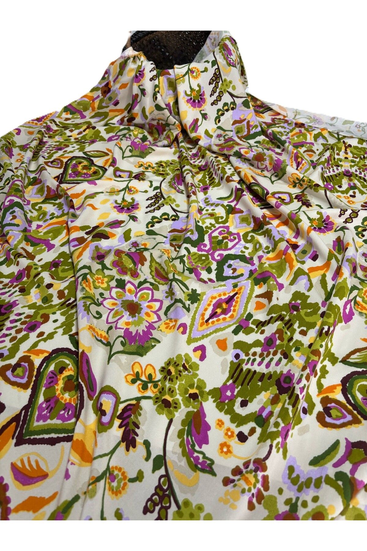 En150 X100 Renkli Pamuk Viskon Kumaş Elbiselik, Şalvarlık, Eteklik, Bluz Ve Gömleklik Dökümlü. Reg