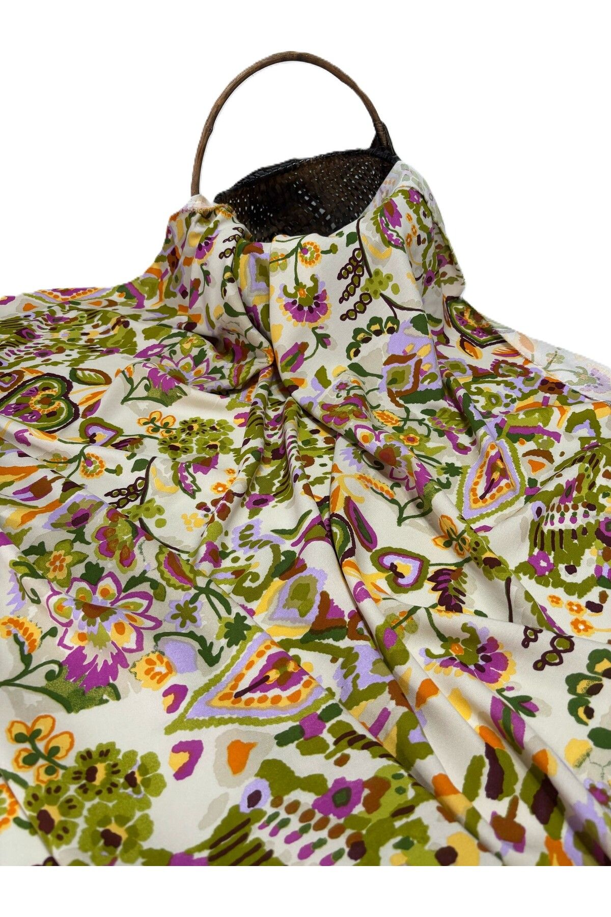 En150 X100 Renkli Pamuk Viskon Kumaş Elbiselik, Şalvarlık, Eteklik, Bluz Ve Gömleklik Dökümlü. Reg