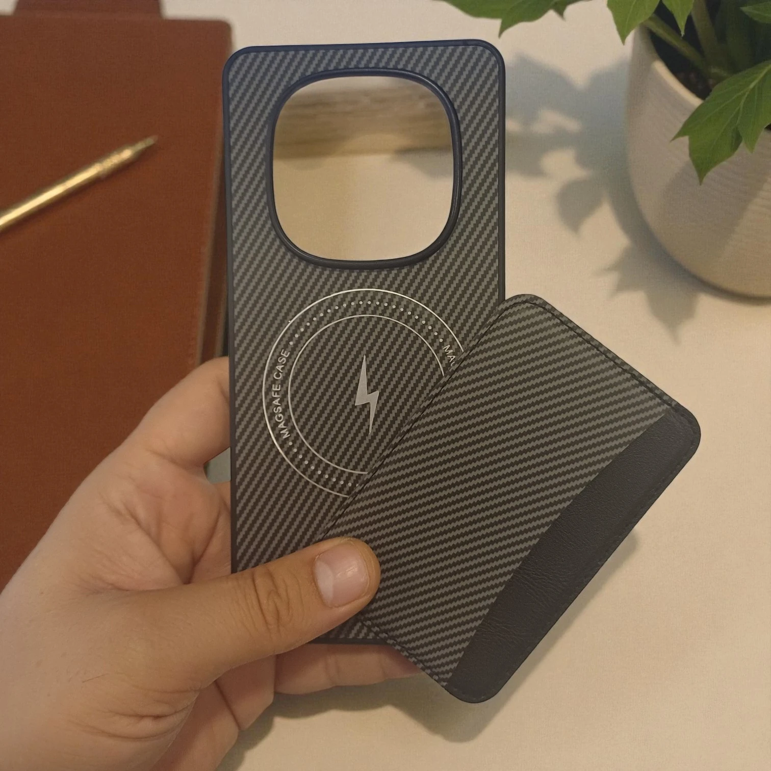 Xiaomi Redmi Note 14 Pro 4G Uyumlu Rona MagCarbon Fiber Doku Manyetik Kılıf + Kartlık Cüzdan