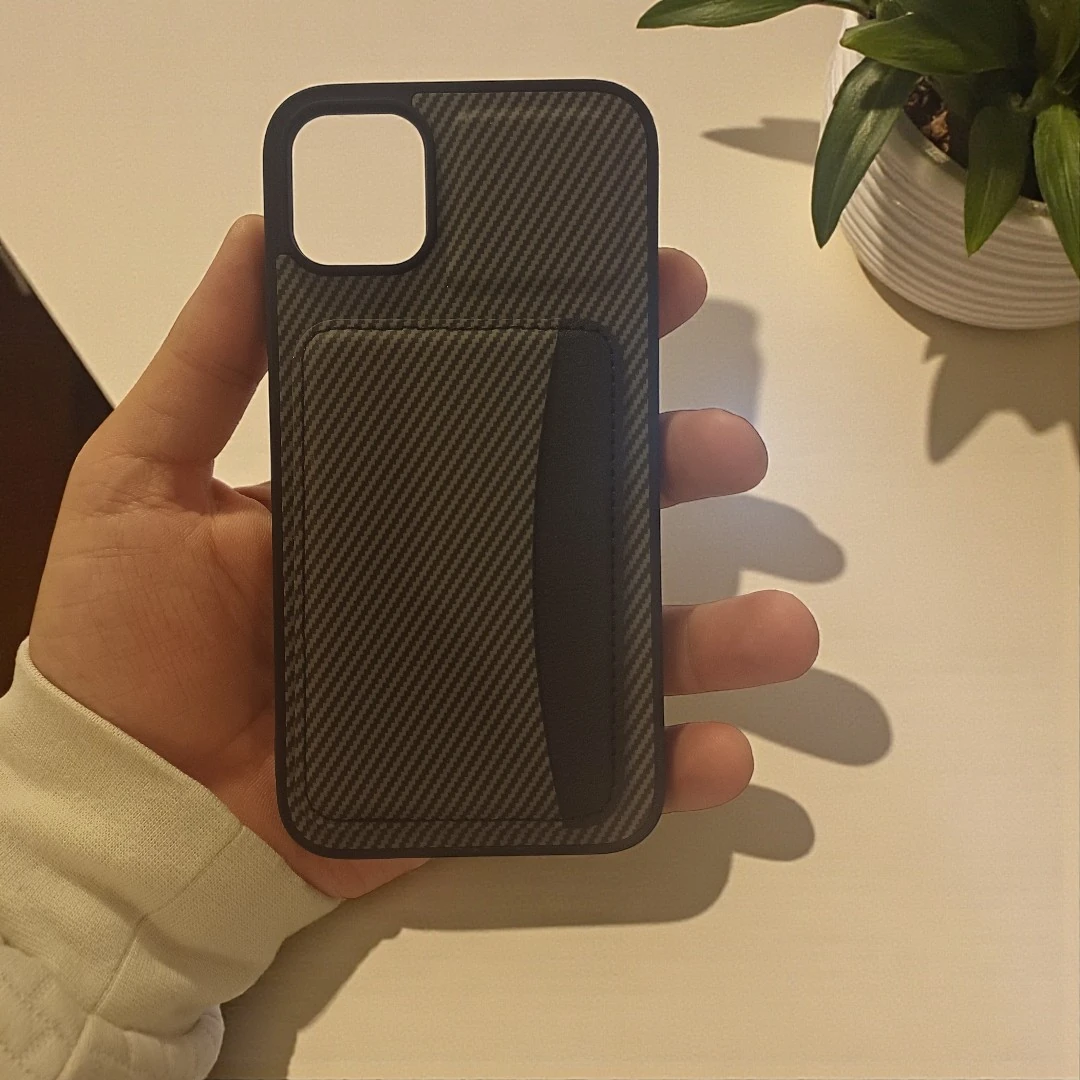iPhone 13 Uyumlu Rona MagCarbon Fiber Doku Manyetik Kılıf + Kartlık Cüzdan