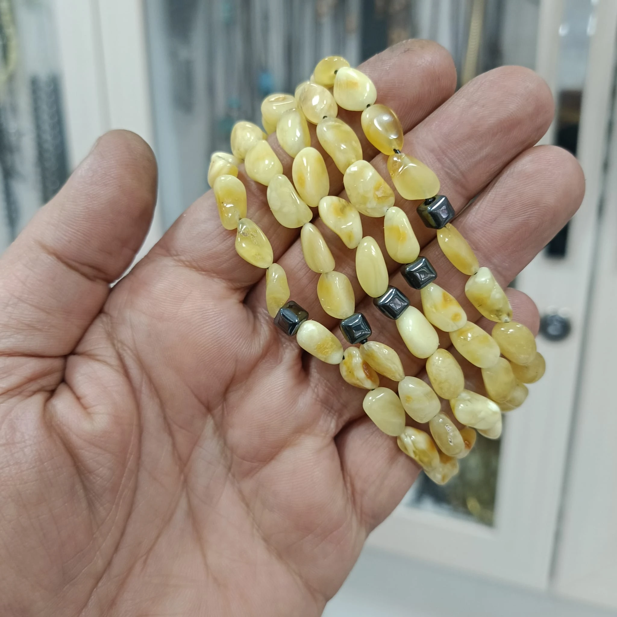 Doğal Damla Kehribar ve Hematit Taşı Bileklik