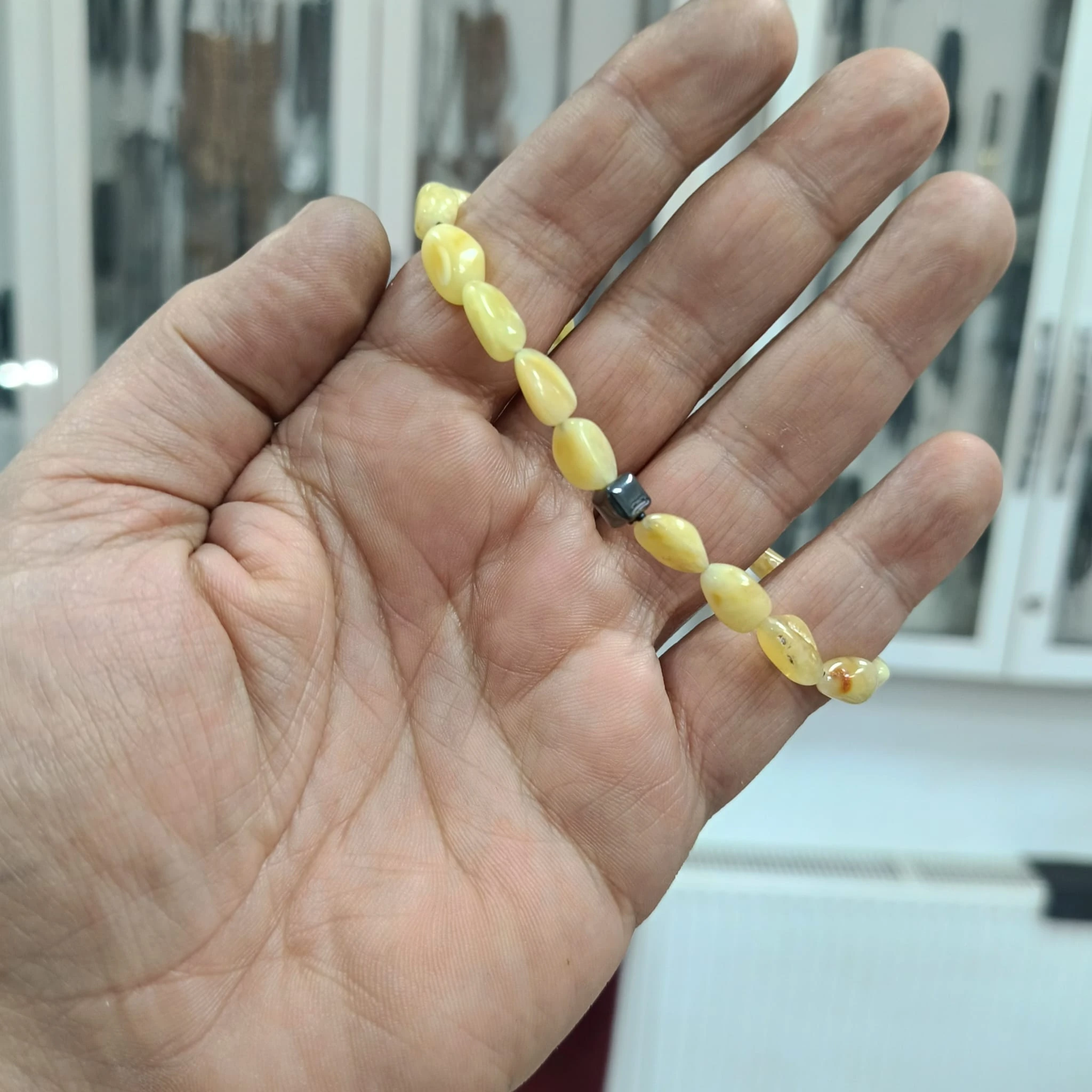 Doğal Damla Kehribar ve Hematit Taşı Bileklik