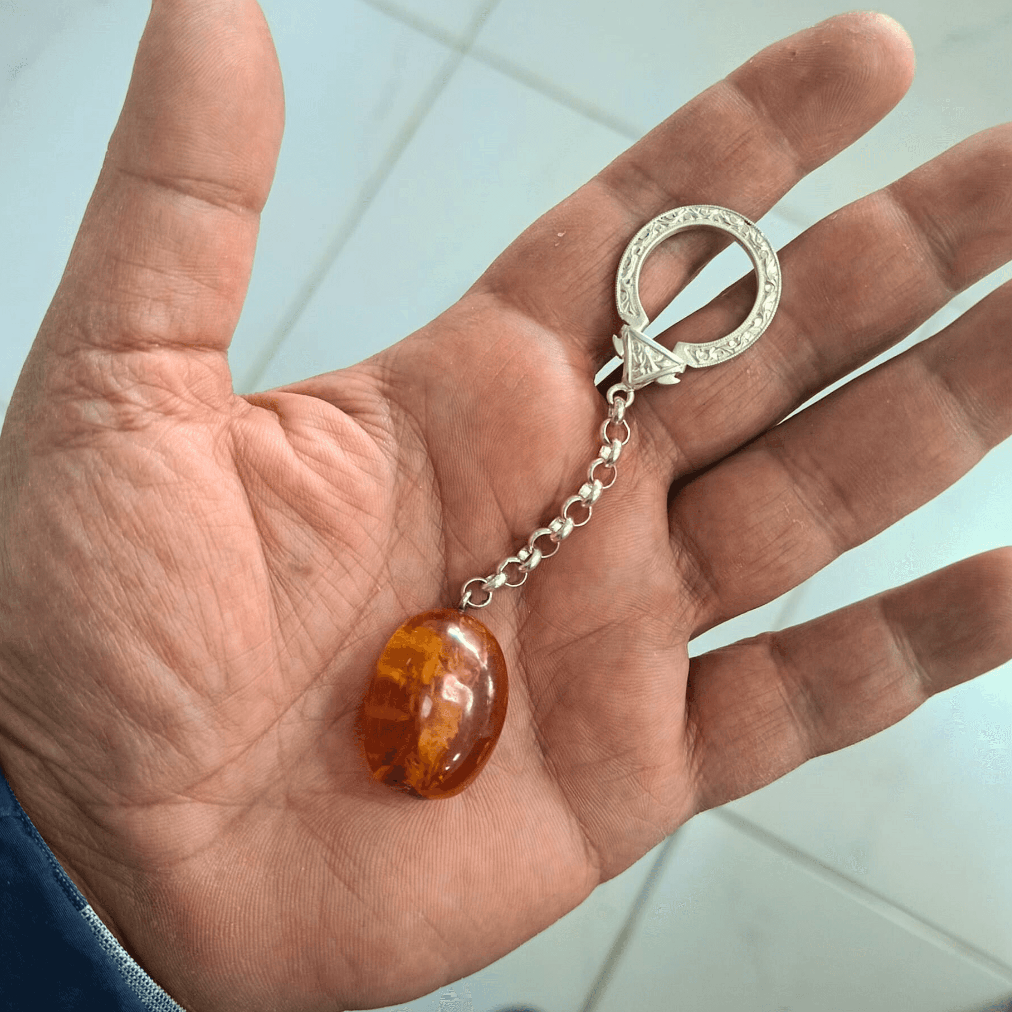 Doğal Damla Kehribar Gümüş Anahtarlık