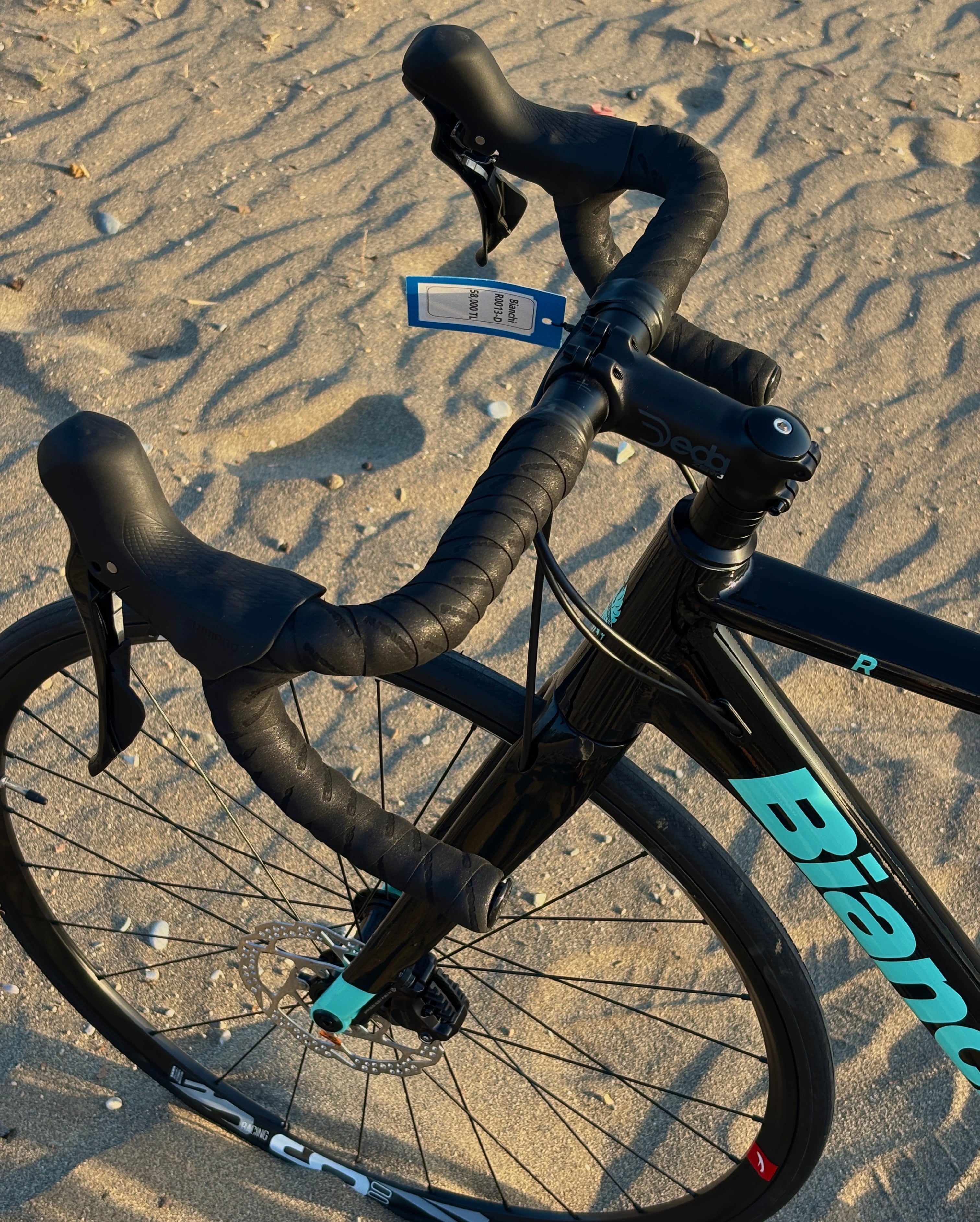 Bianchi R0013-D Yol Bisikleti 50cm R700 2x11 105 Disk Fren