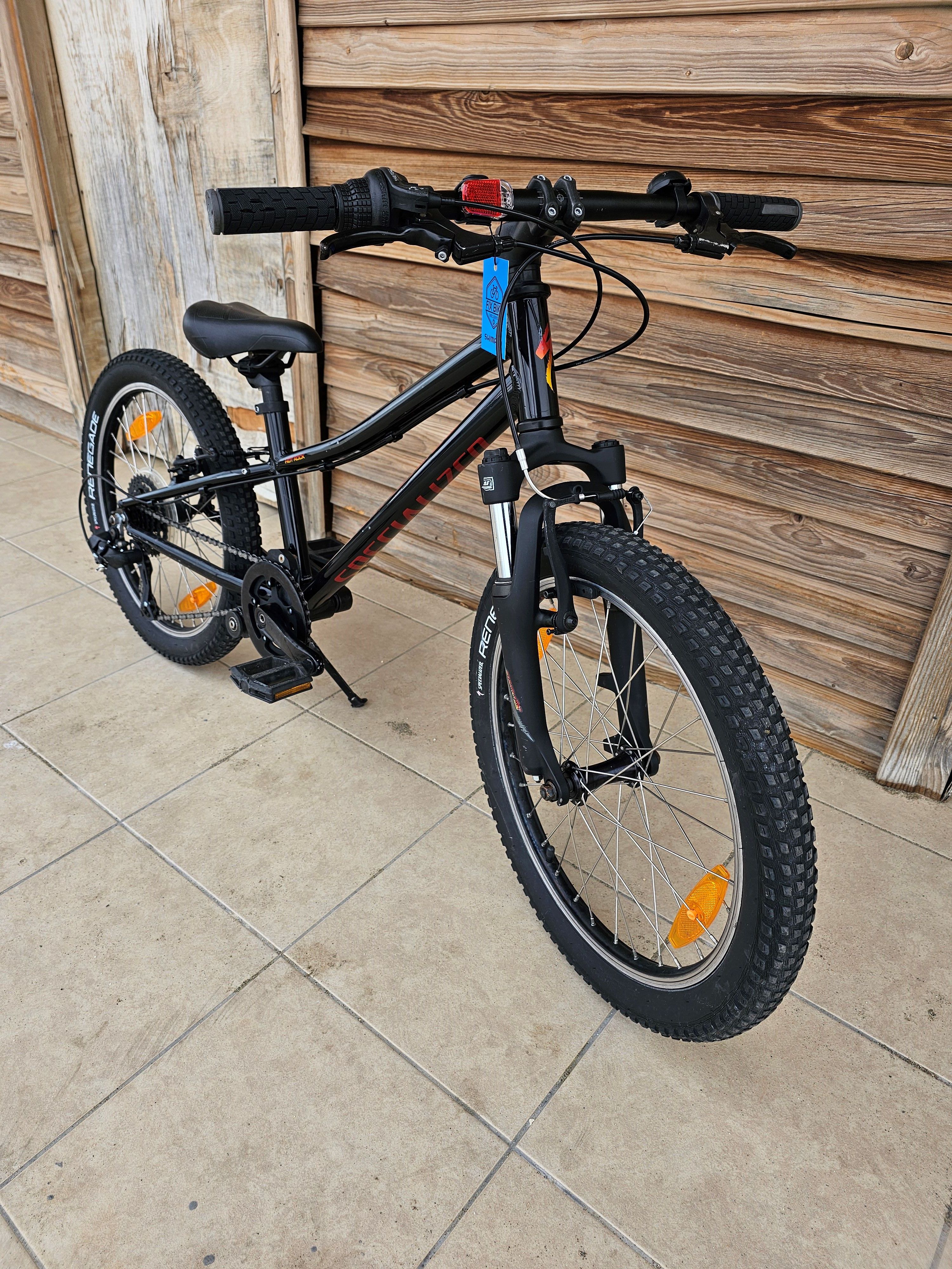 SPECIALIZED Hotrock 20" JANT ÇOCUK BİSİKLETİ