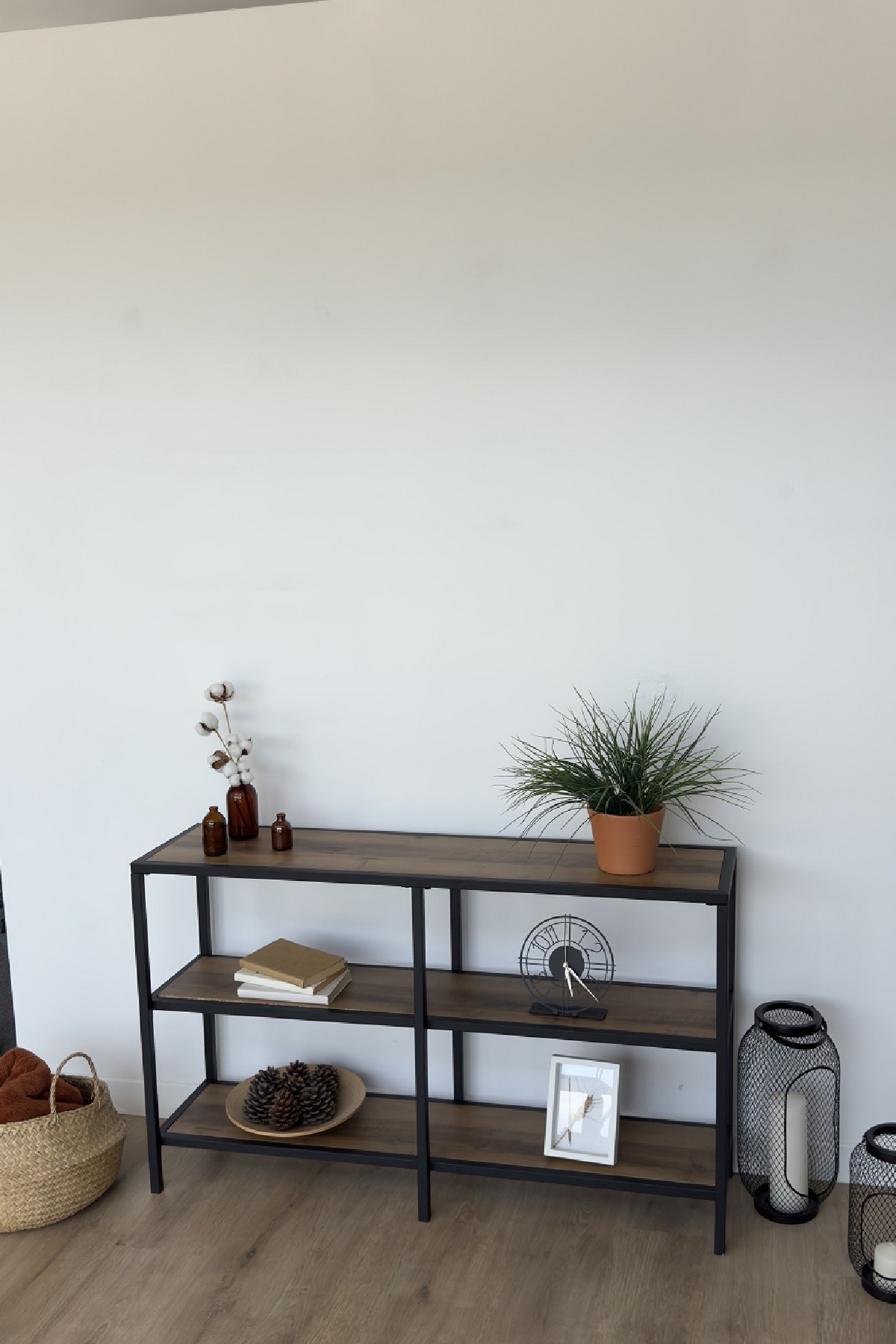 Modern 3 Katlı Metal İskeletli Suntalam Raflı Dresuar Konsol