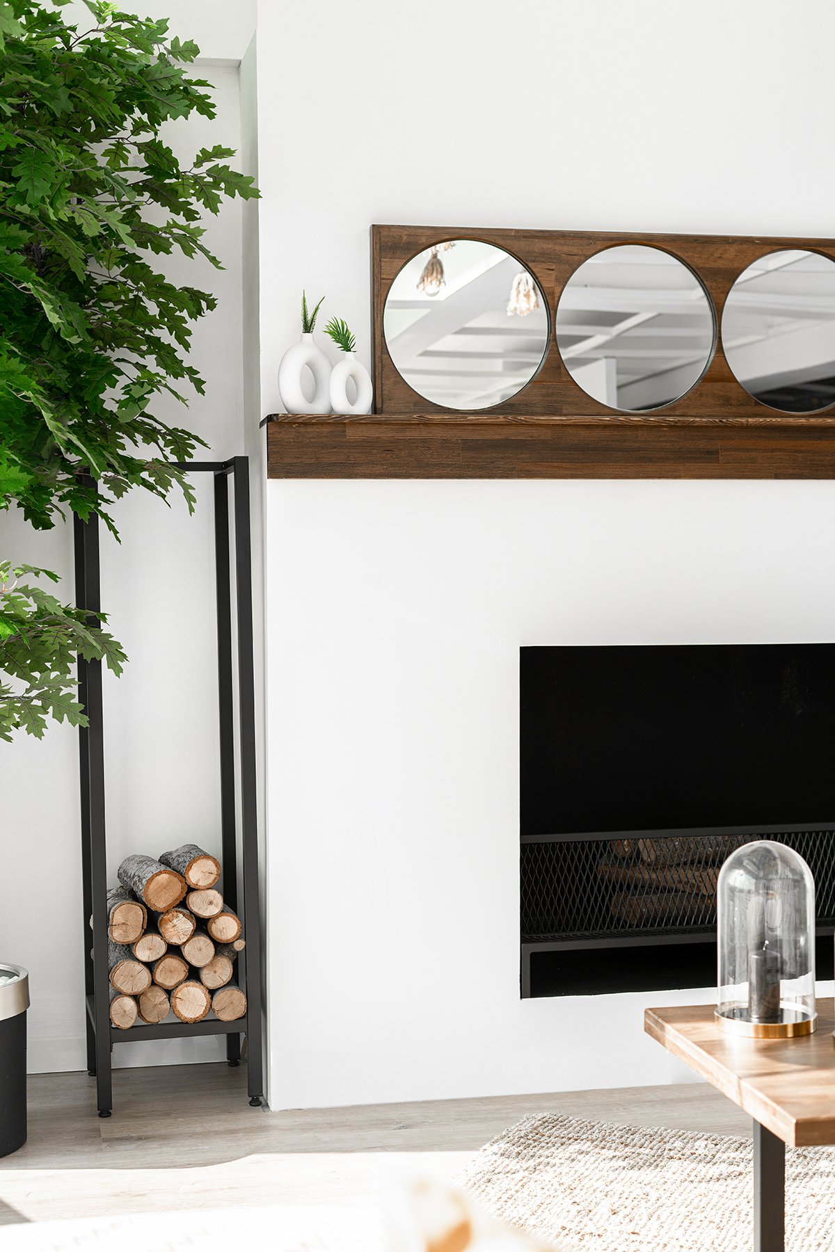 Minimalist Tasarım Metal Odunluk Şömine Yanı Odunluğu Odun Düzenleyici