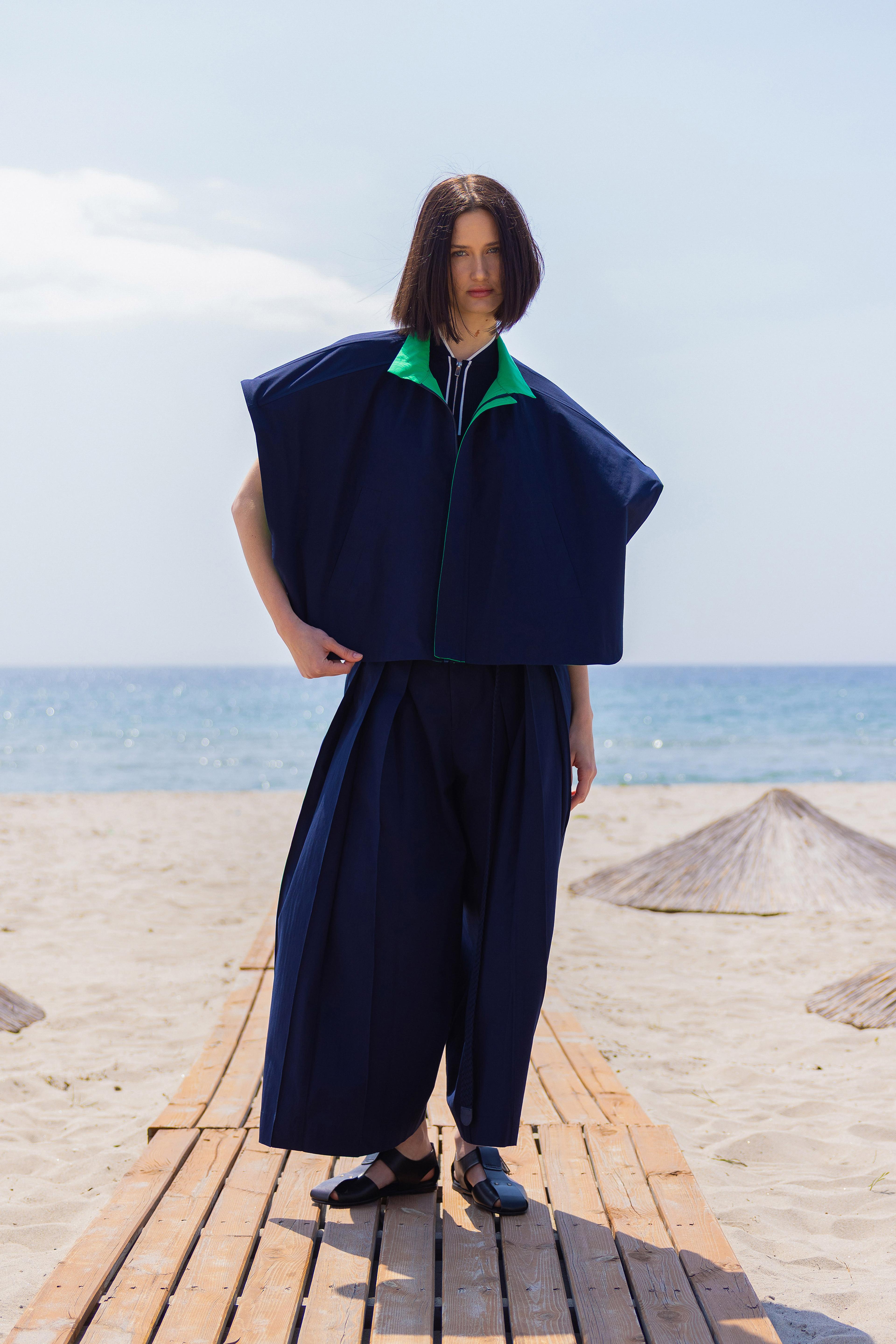 Lofibuy | Poncho Oversize Unisex Suit with Vest 03 - SS25