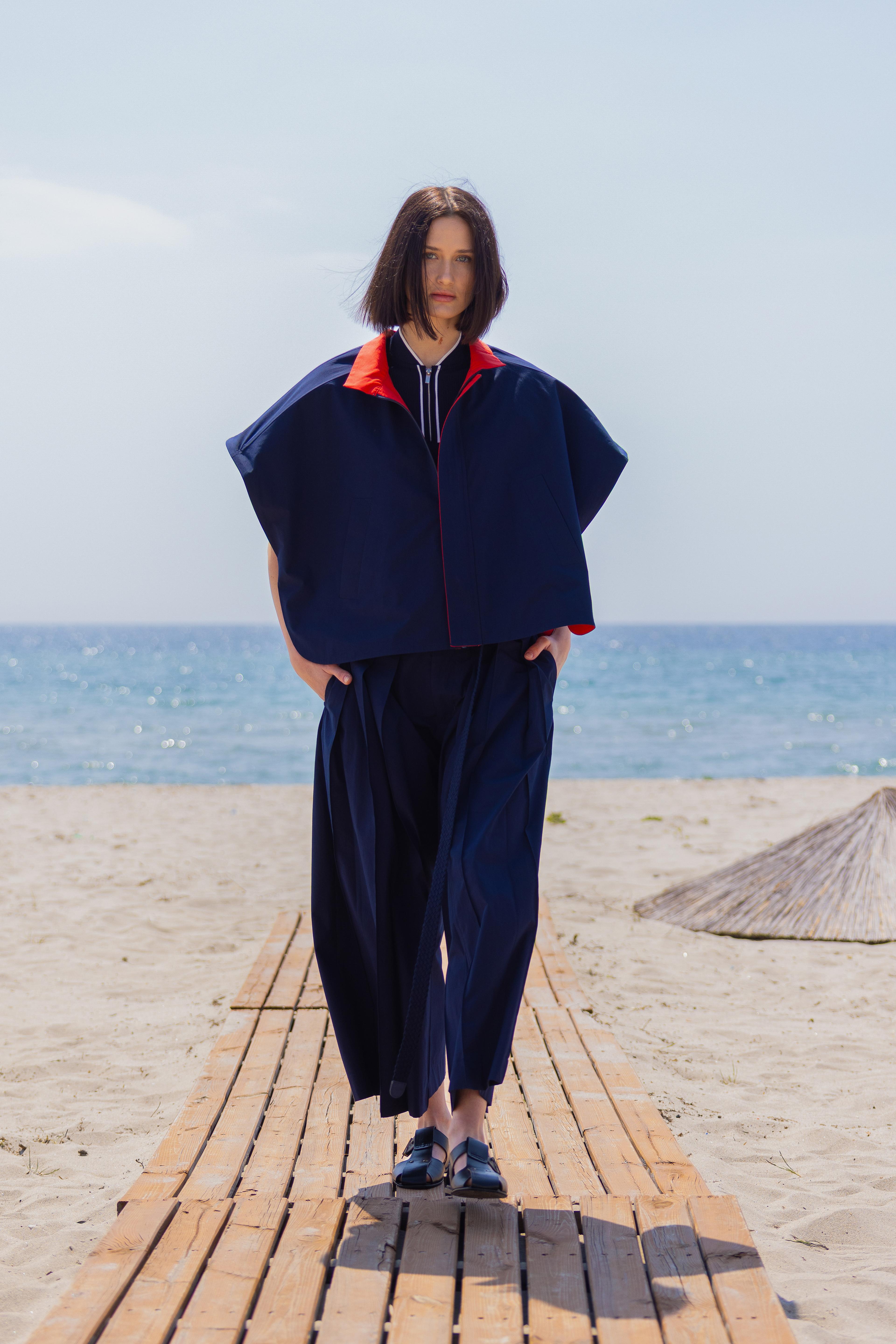 Lofibuy | Poncho Oversize Unisex Suit with Vest 02 - SS25
