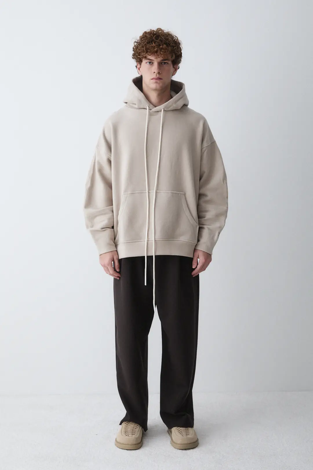 KAPÜŞONLU OVERSIZE KAŞE SWEATSHIRT