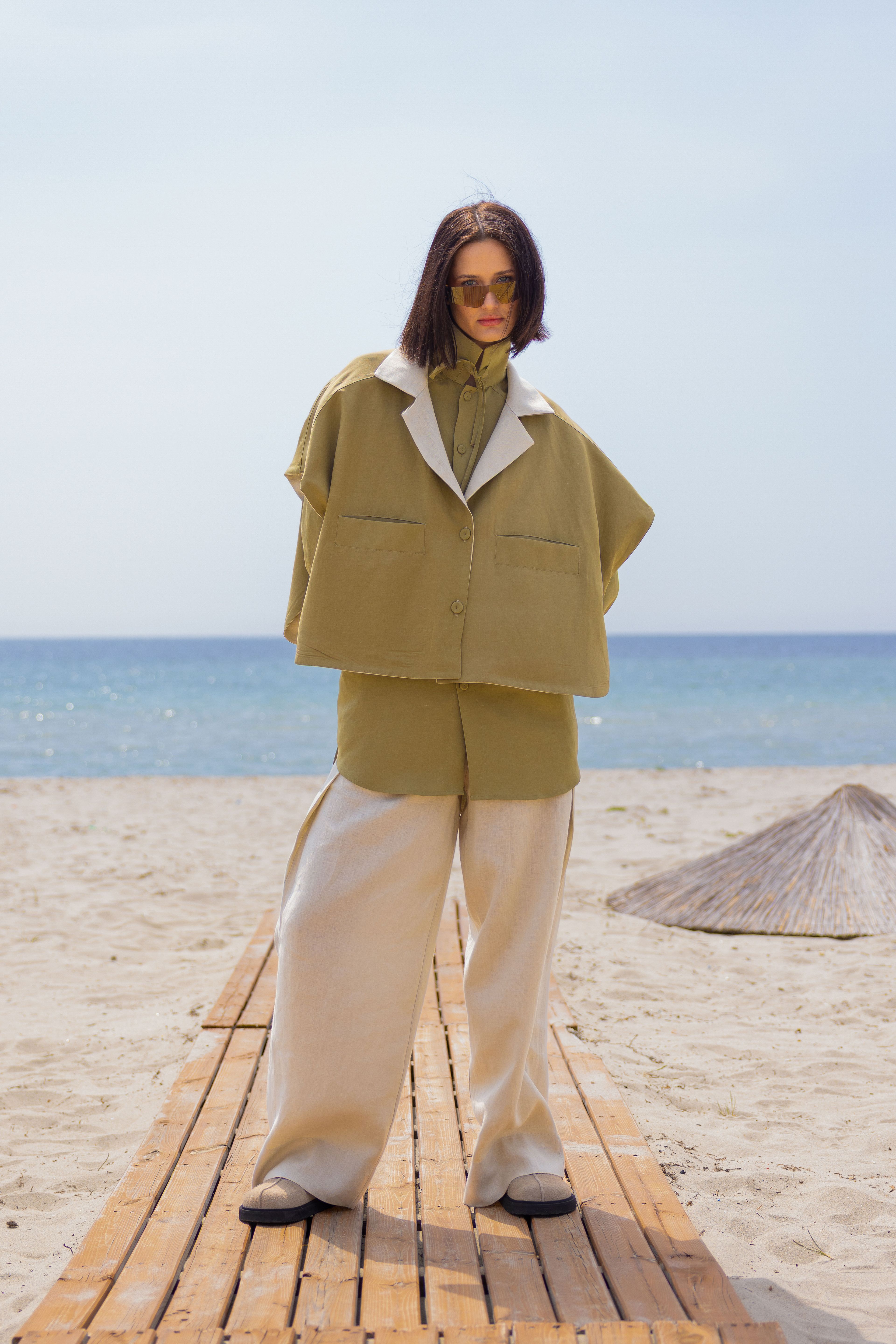 Lofibuy | Oversize Unisex Suit with Double-Sided Poncho Vest 02 - SS25